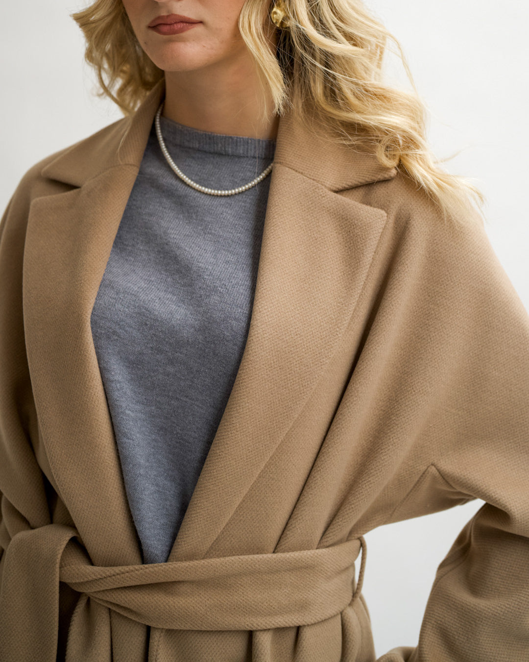 Cappotto lungo con cintura rimovibile, tasche e spalla costruita - Mister Uncategorized - Hope Abbigliamento e Accessori Donna Online