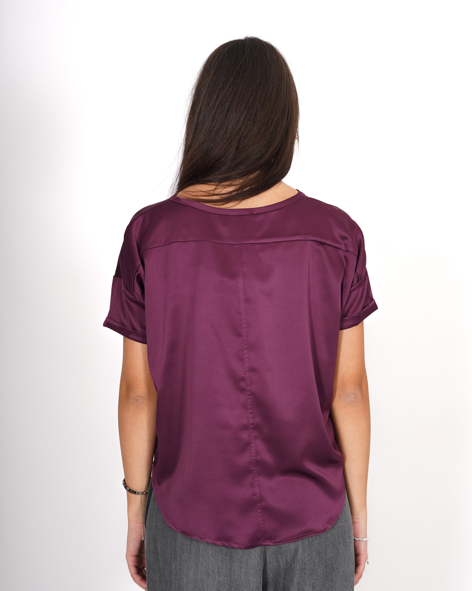 Blusa girocollo mezza manica con risvolto box fit  - Madonna