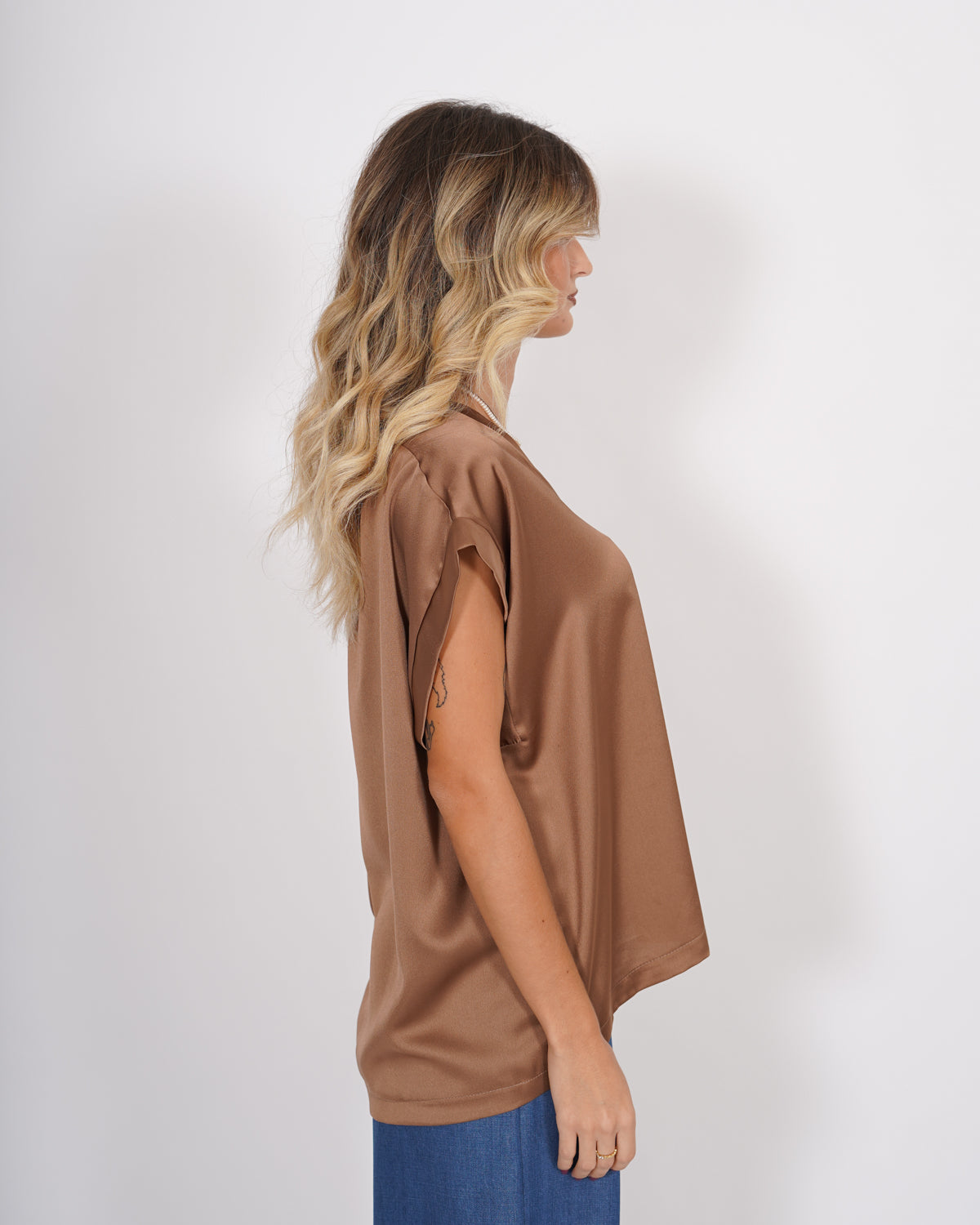 Blusa scollo a v in mano raso - Idrante