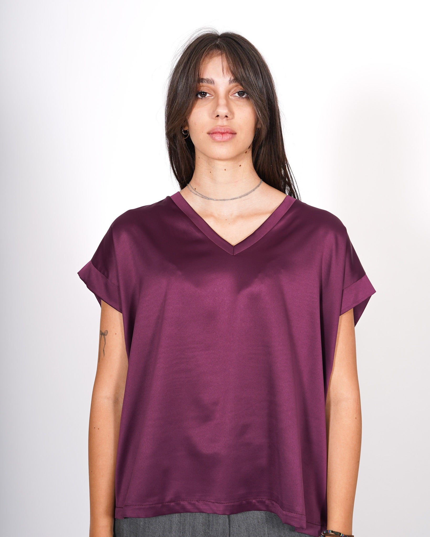 Blusa scollo a v in mano raso - Idrante