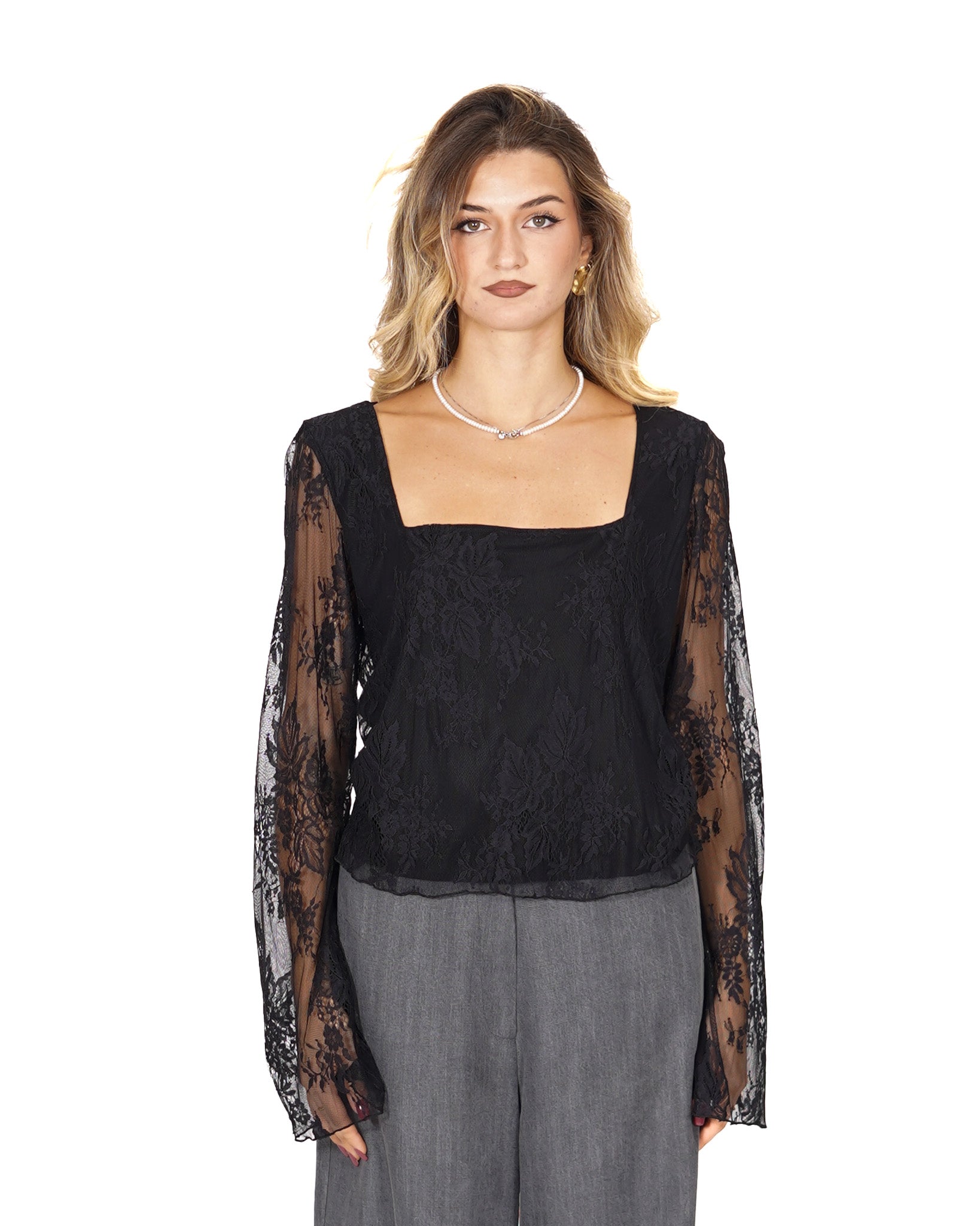 T-shirt con manica lunga e scollo quadrato in pizzo macramè - Floriana Uncategorized - Hope Abbigliamento e Accessori Donna Online