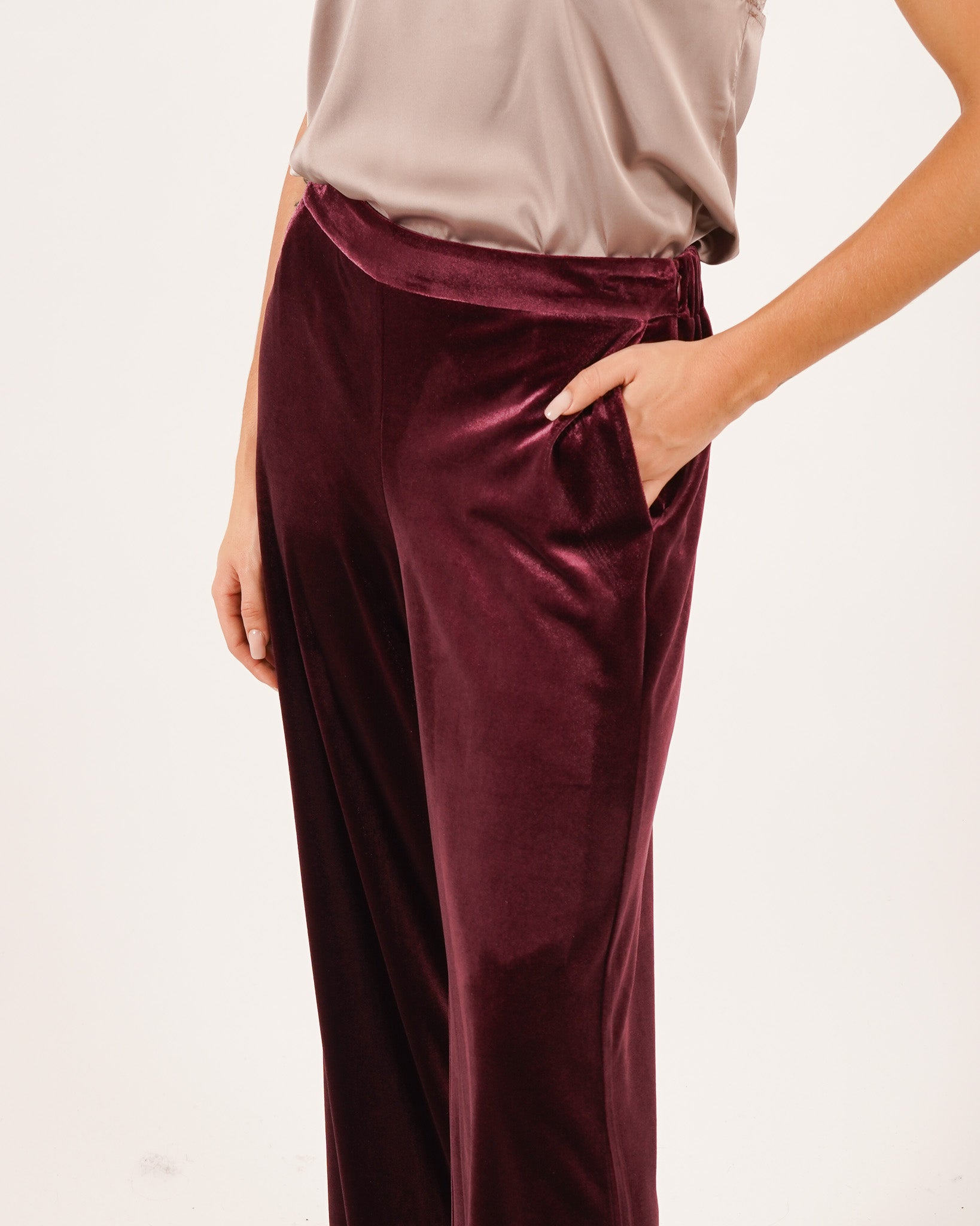 Pantaloni vita alta in velluto liscio - Madrigal Uncategorized - Hope Abbigliamento e Accessori Donna Online