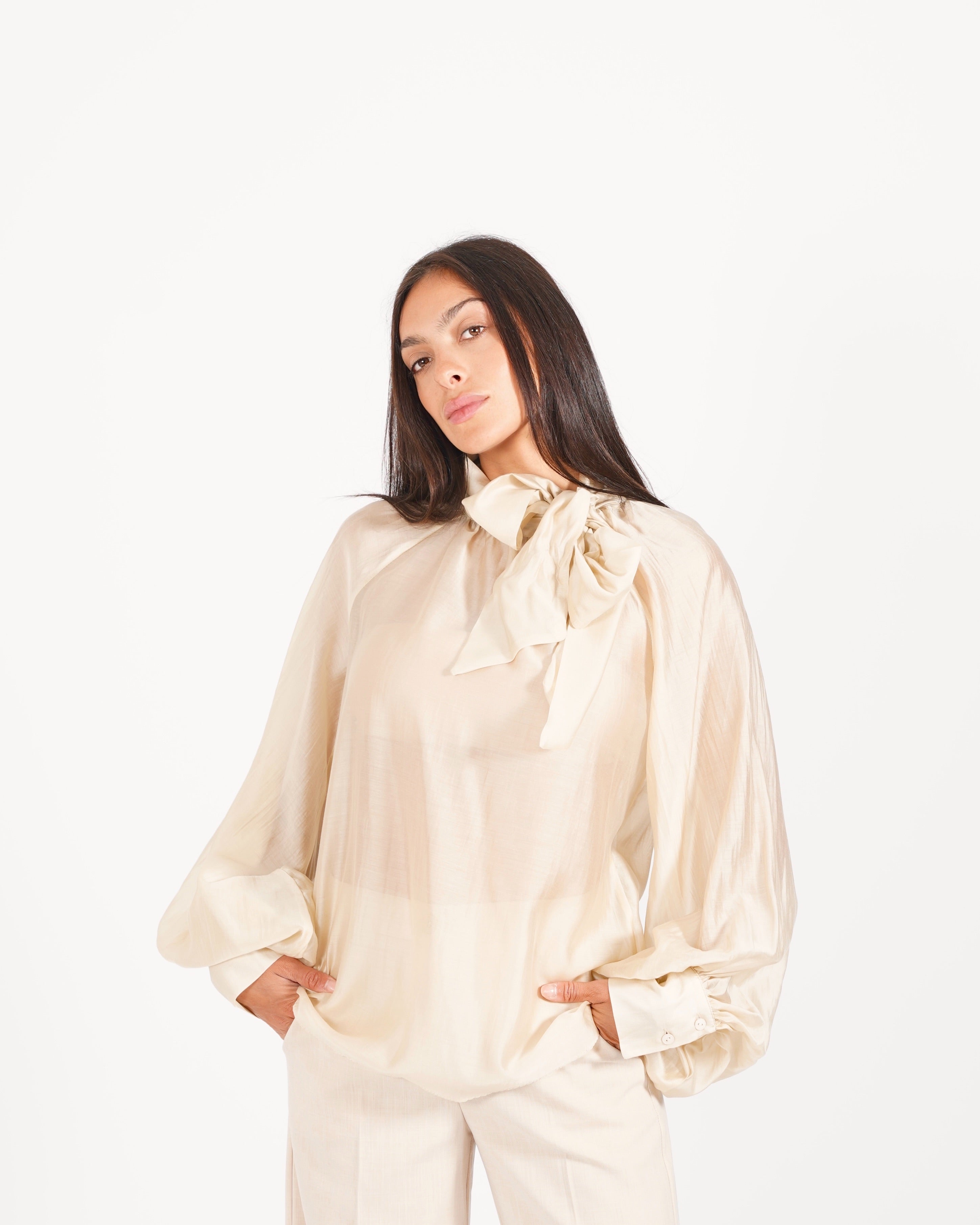 Blusa con chaboud e maniche lunghe ampie - Wendy