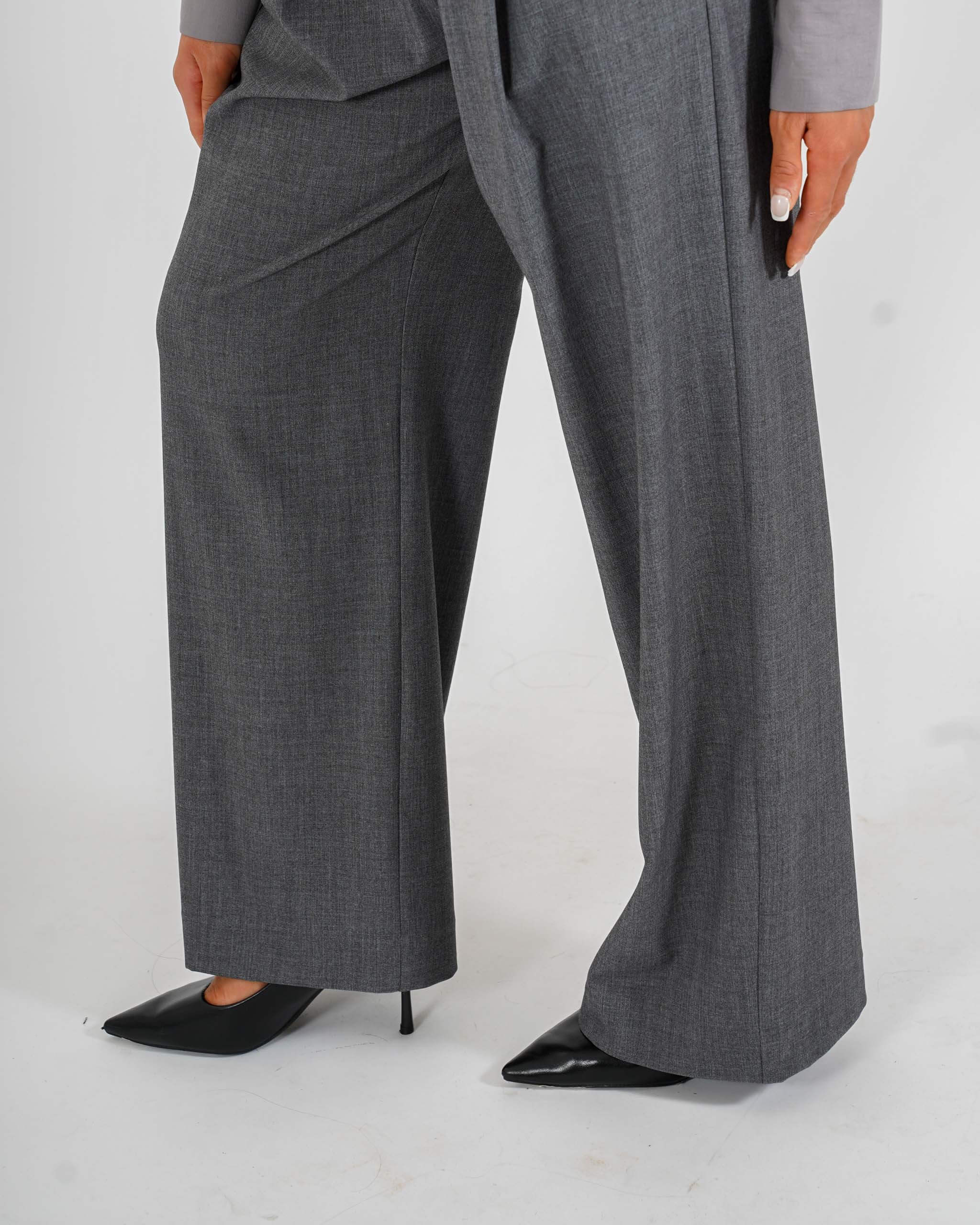Pantaloni vita alta con pence vestibilità regular in gabardina stretch - Agostina