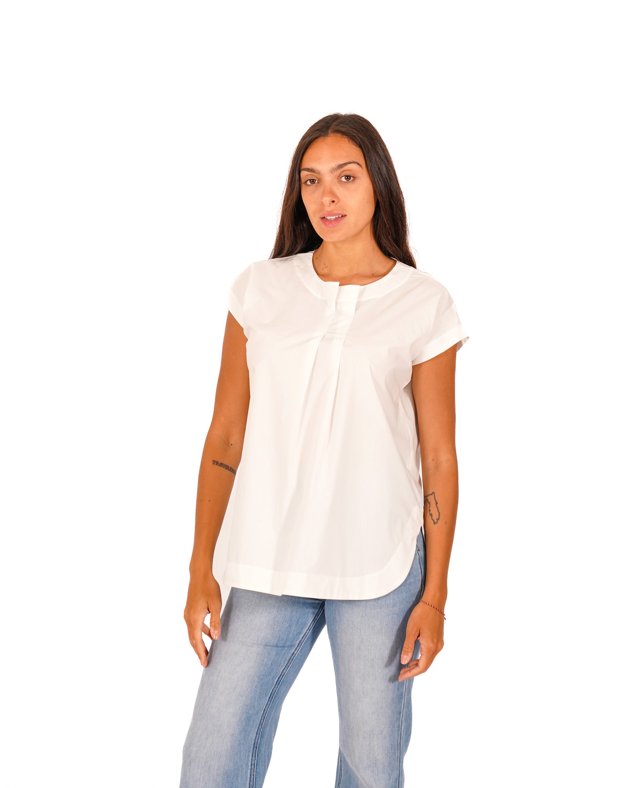 Blusa smanicata con dettaglio frontale - Terenzia