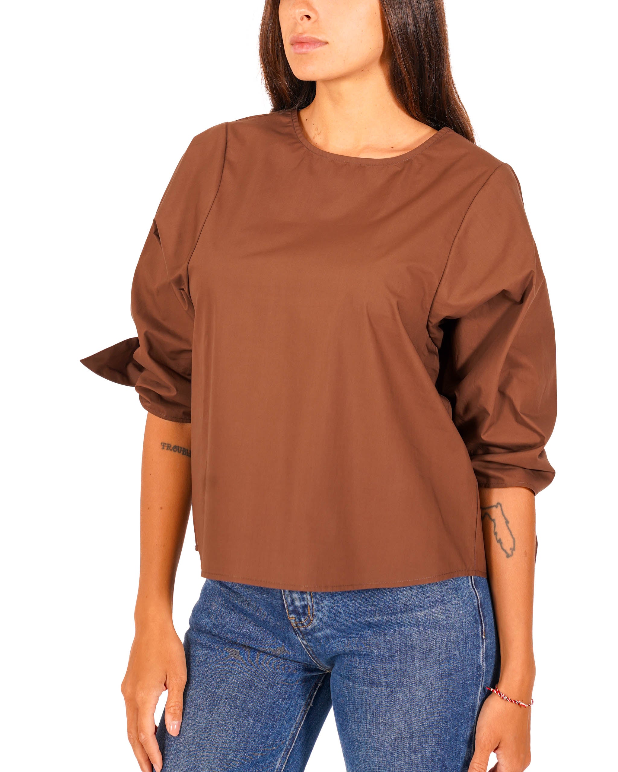 Blusa girocollo in cotone con fiocco su maniche - Tisbe