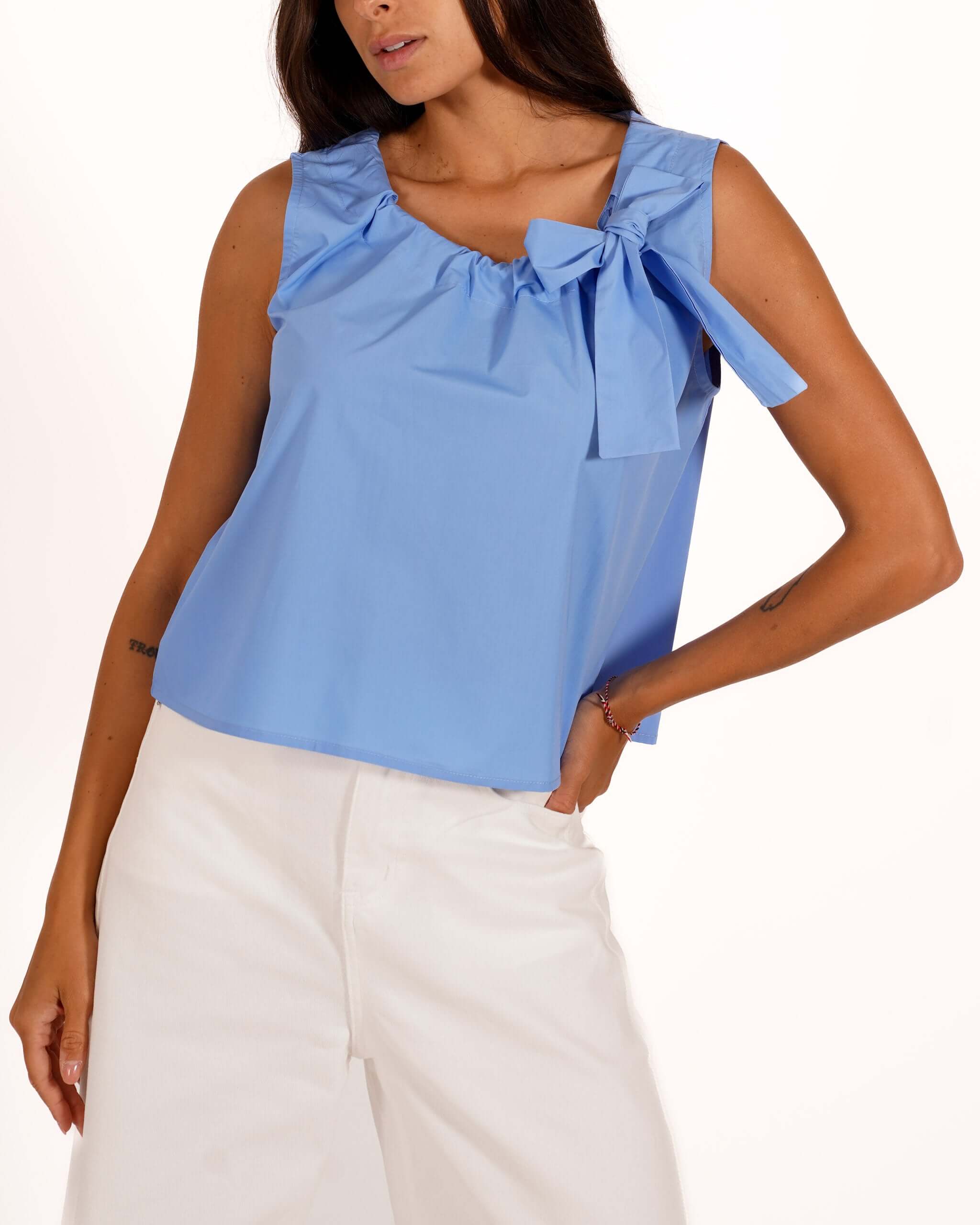 Blusa smanicata con fiocco in cotone - Silvia
