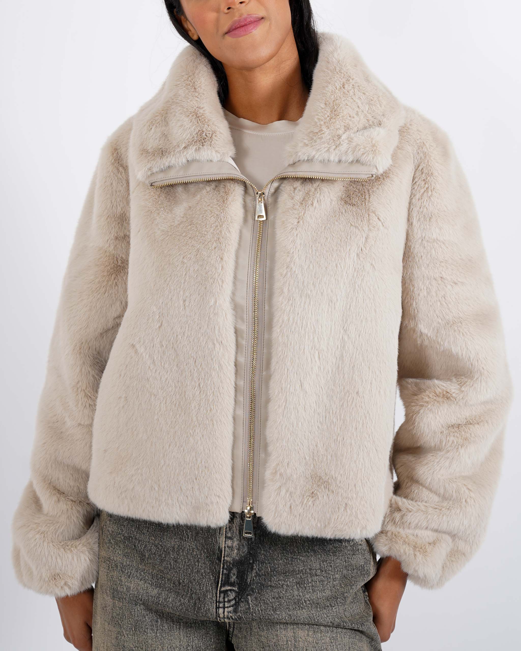 Bomber con cappuccio e zip in eco fur - Laguna