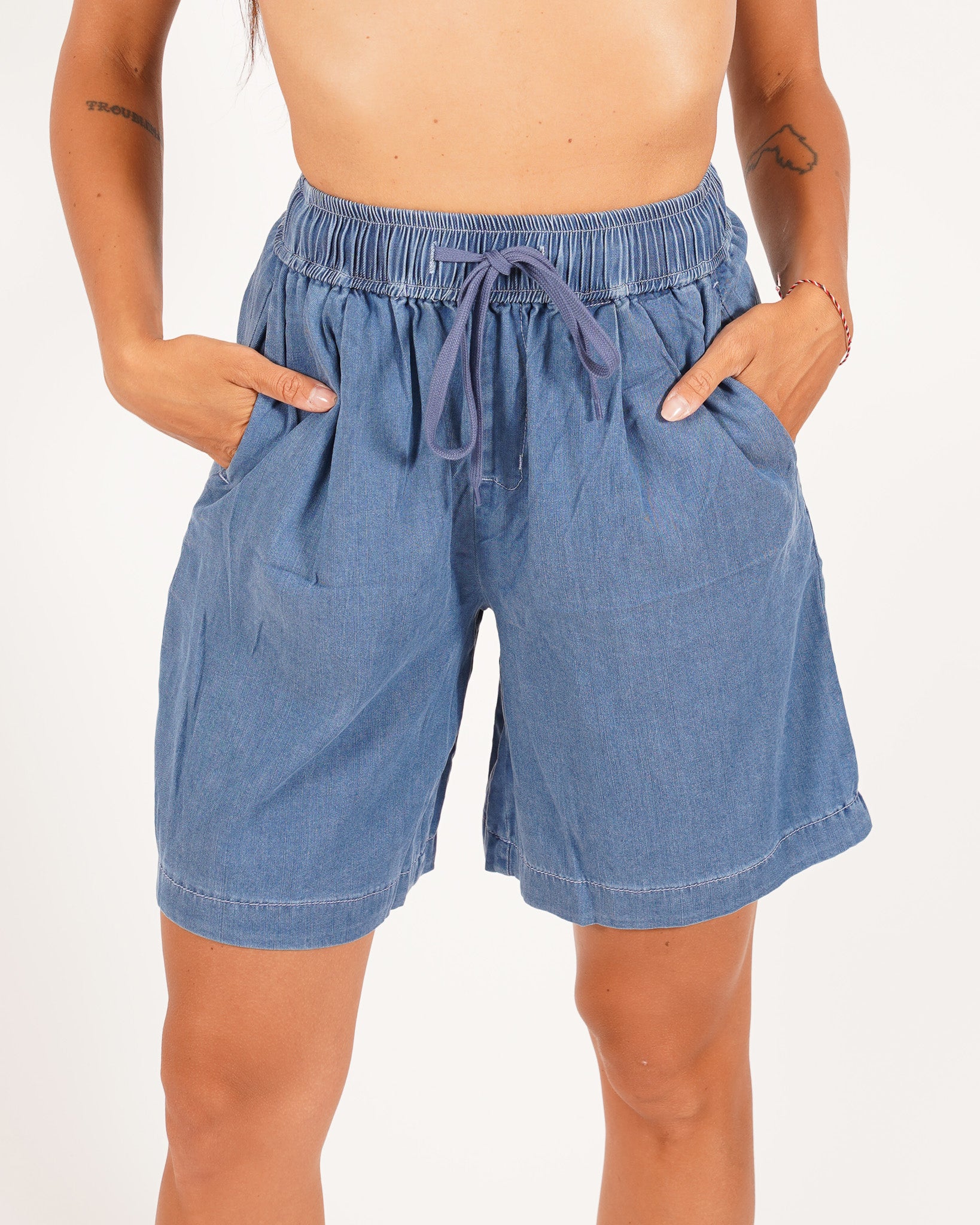 Bermuda in chambray con elastico in vita e coulisse - Mirtilla
