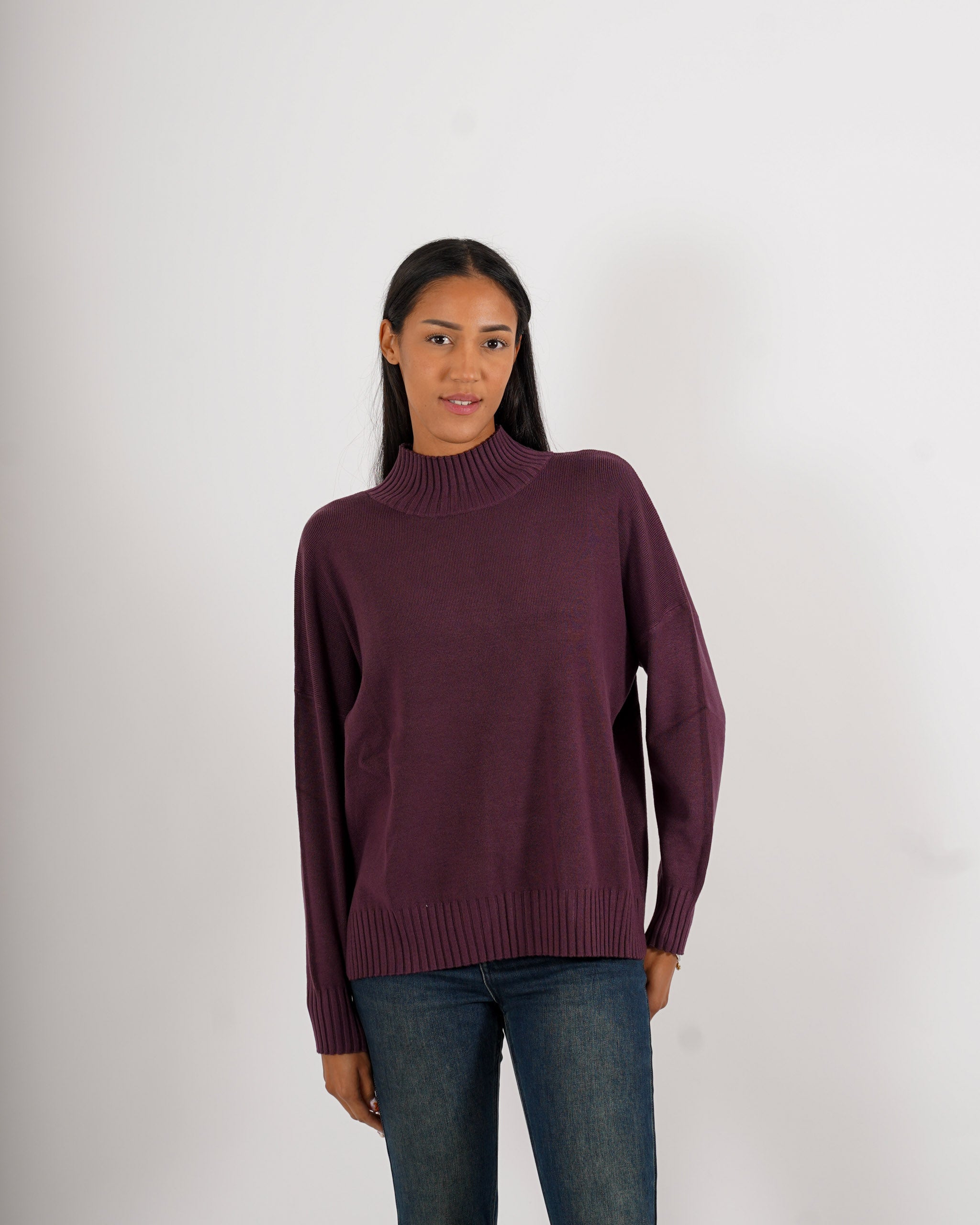 Maglia collo alto con spacchetti sul fondo - Gesso