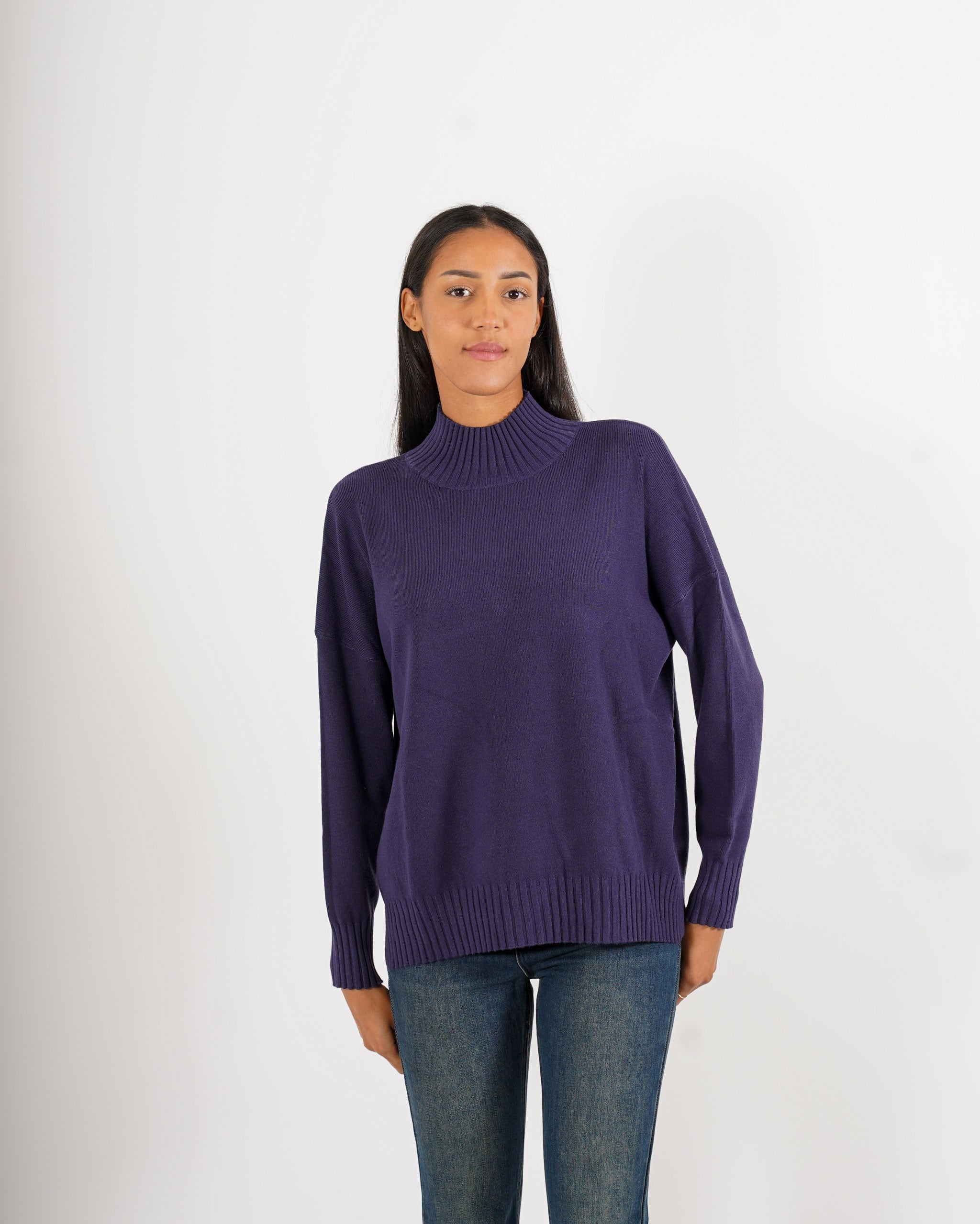 Maglia collo alto con spacchetti sul fondo - Gesso