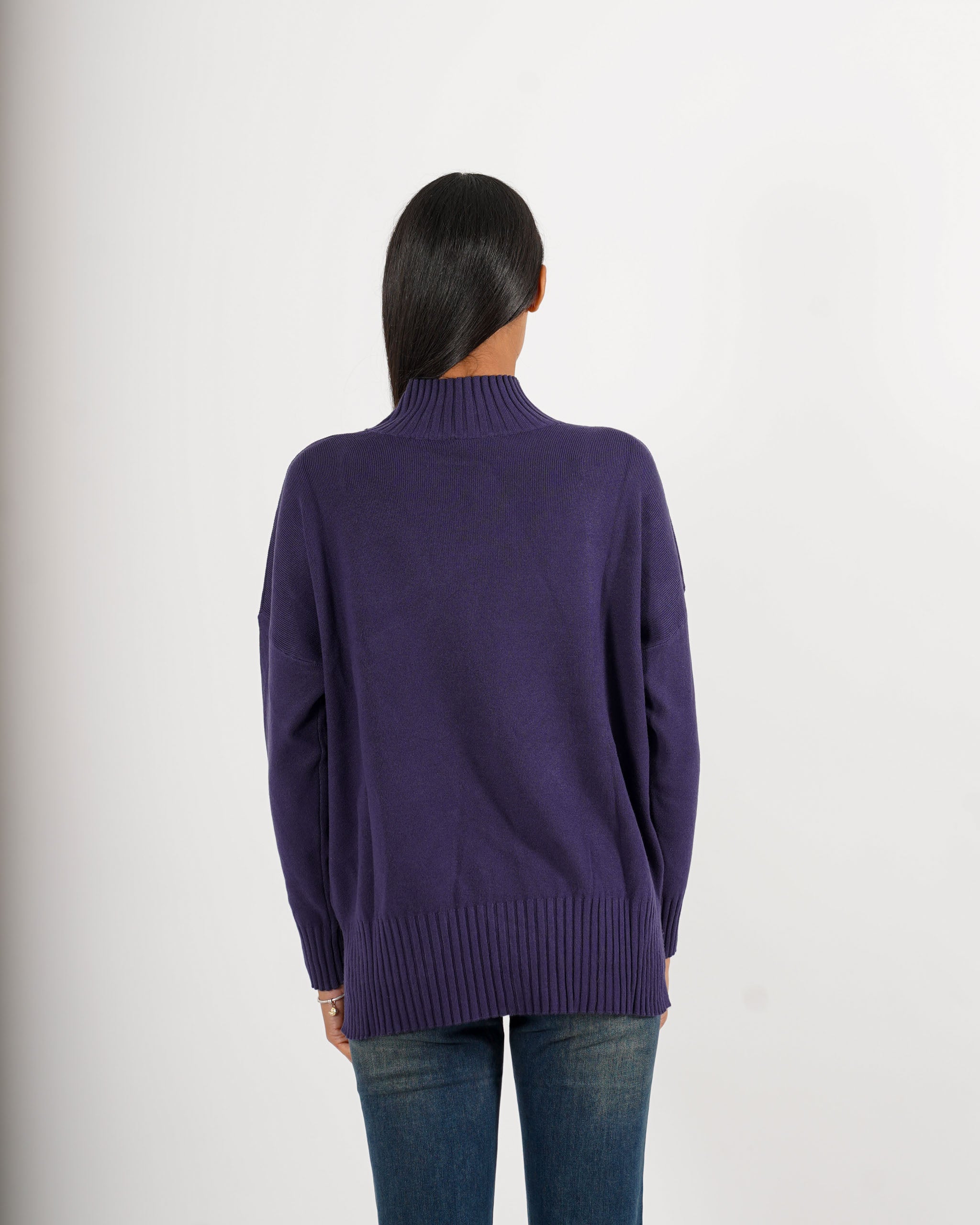 Maglia collo alto con spacchetti sul fondo - Gesso