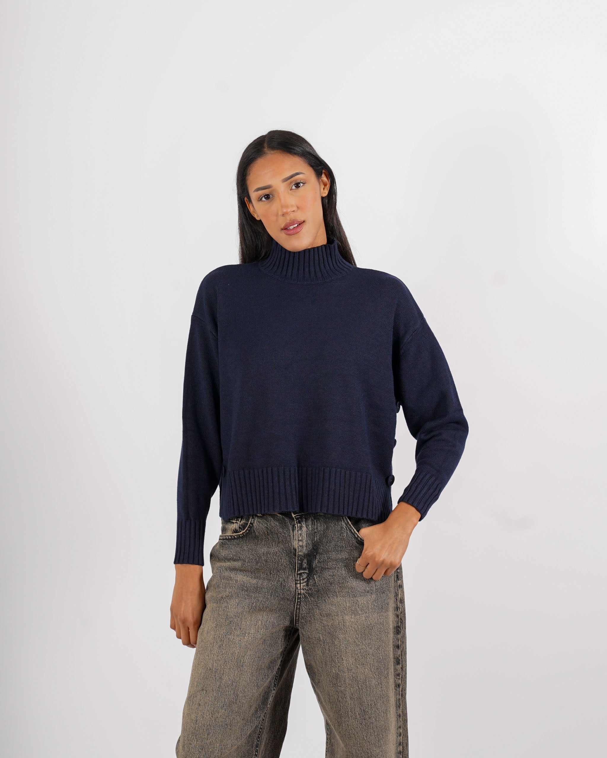 Maglia collo alto con bottoni laterali - Guglielma