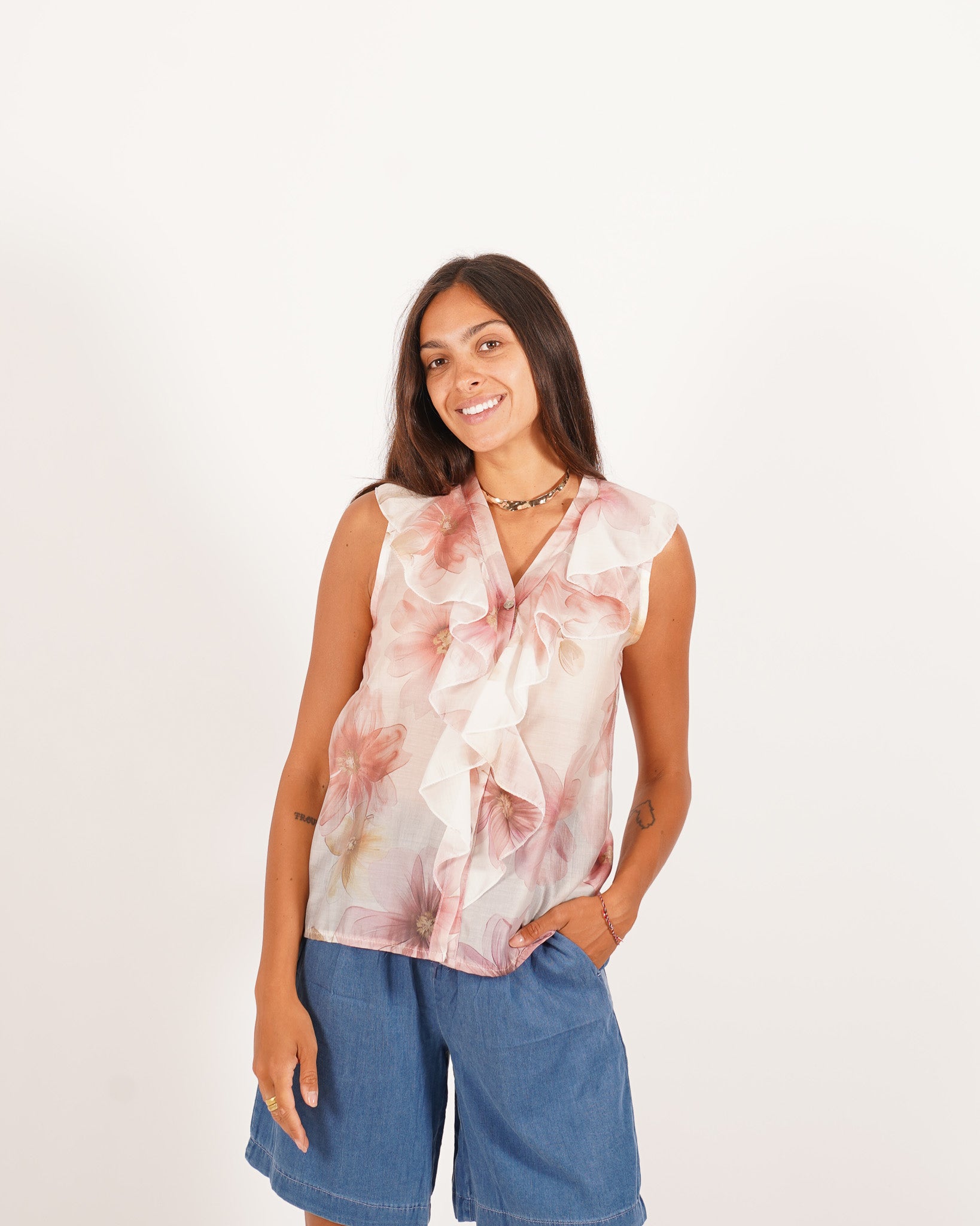 Blusa smanicata con rouche frontale e stampa floreale - Priscilla
