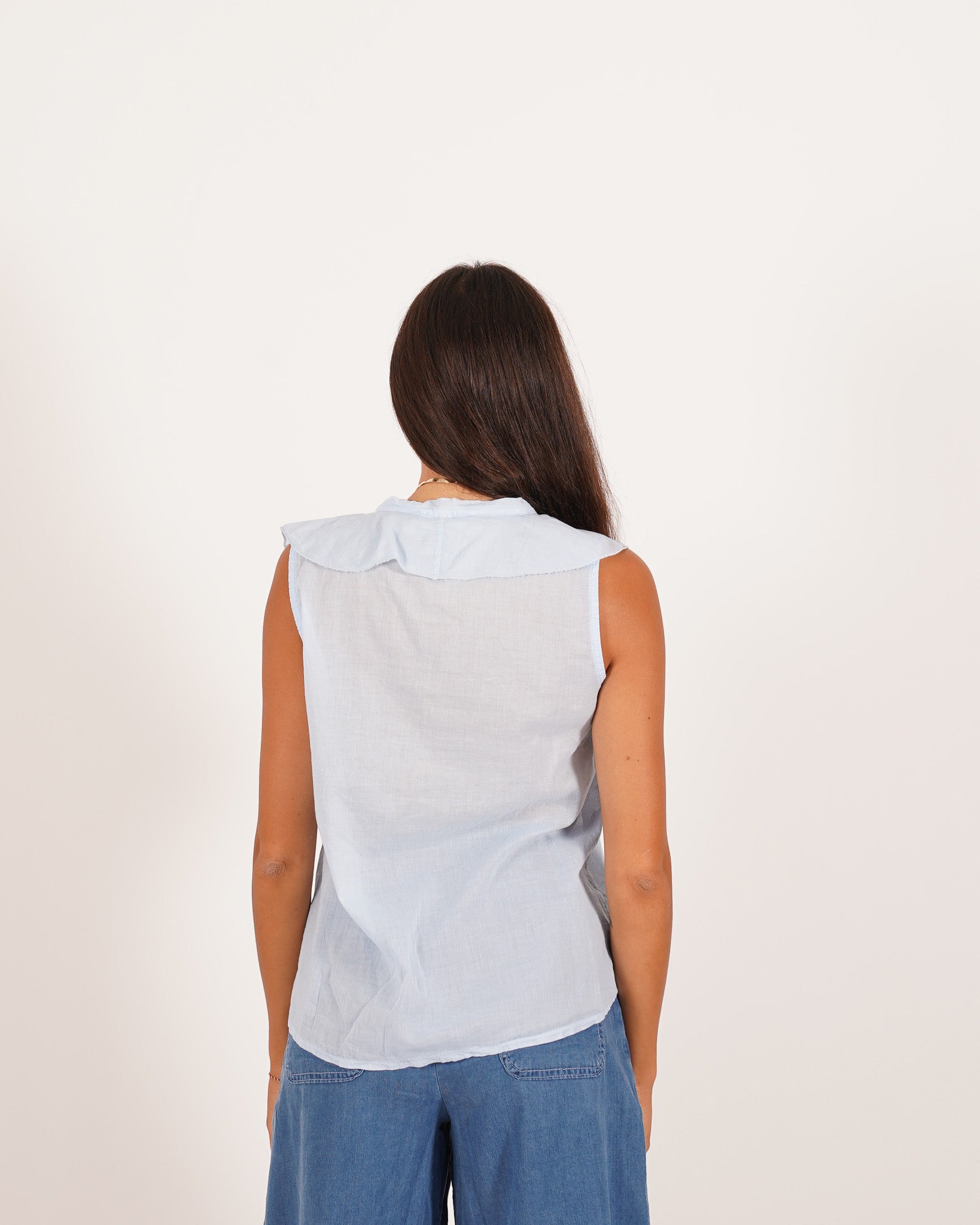 Blusa smanicata con rouche frontale - Priscilla