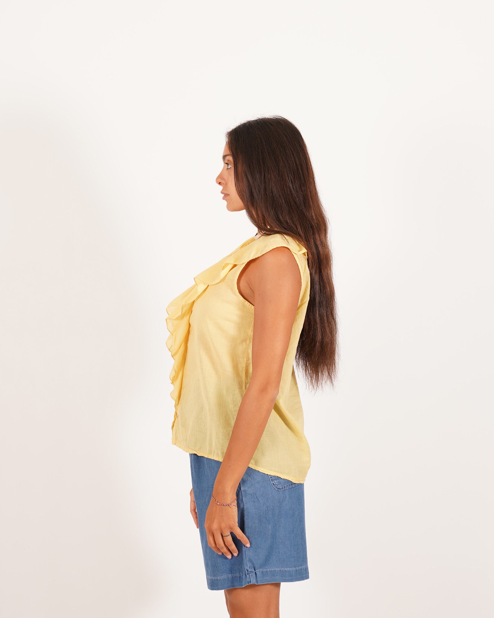 Blusa smanicata con rouche frontale - Priscilla
