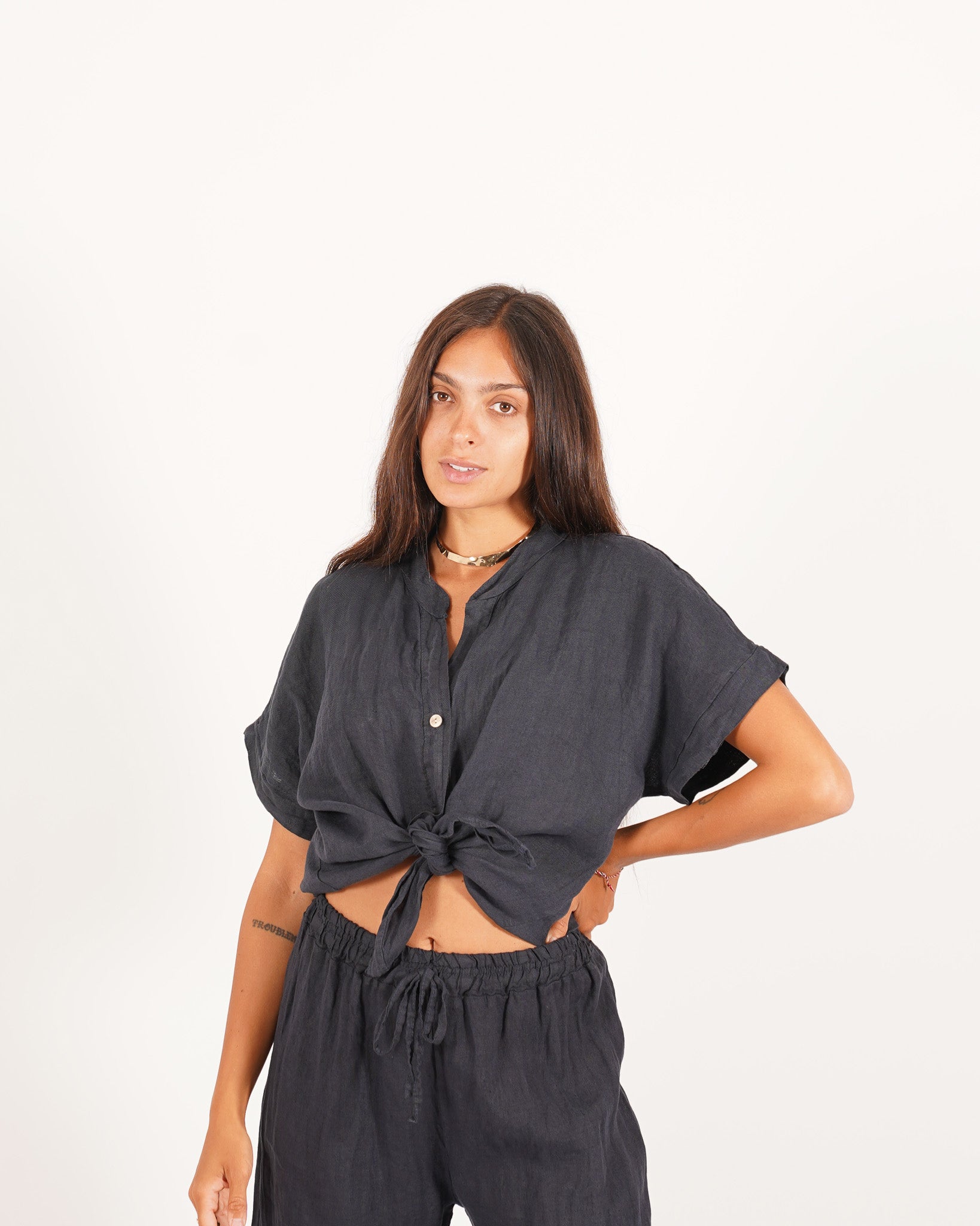 Camicia mezza manica con nodo frontale in lino - Montero