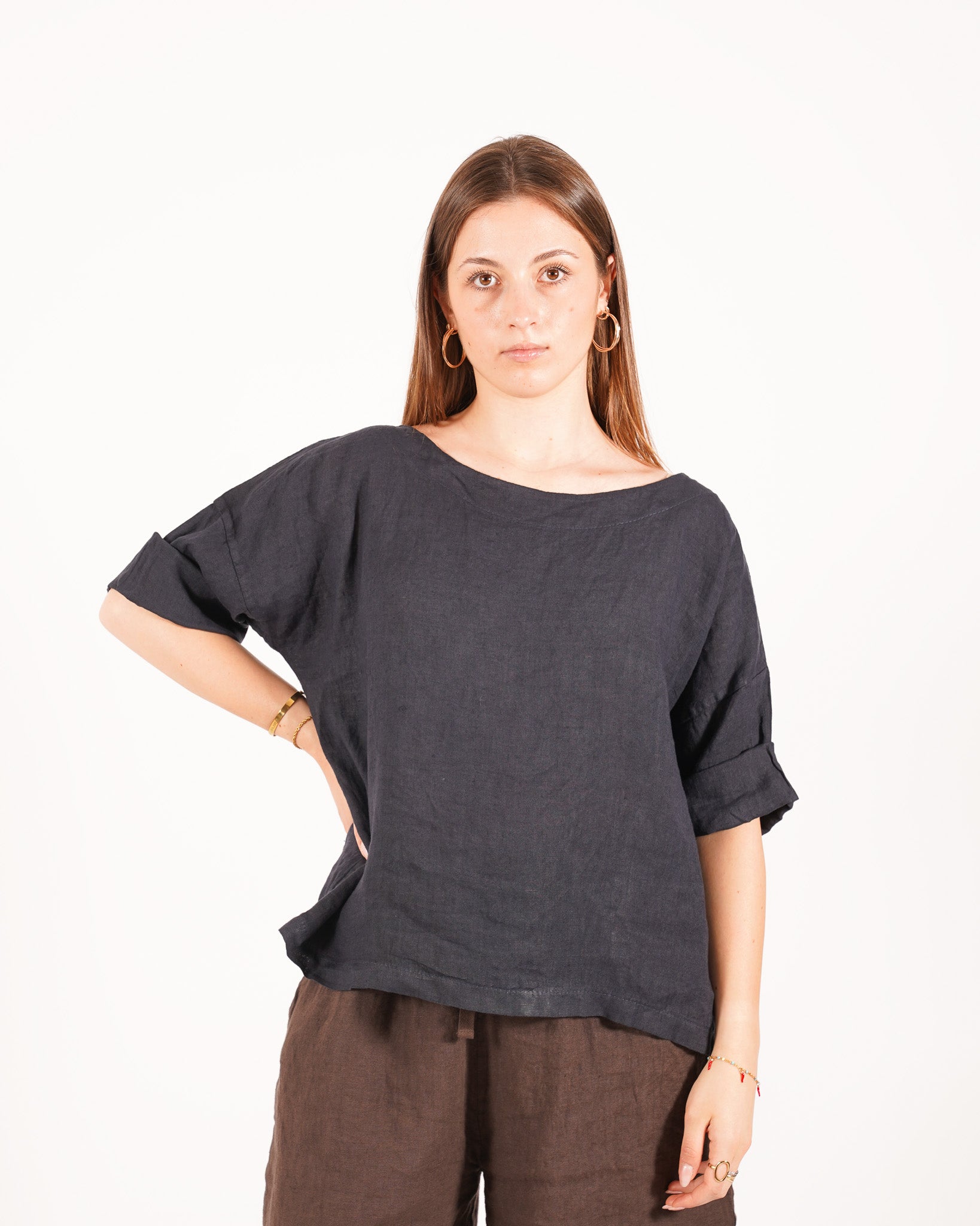 Blusa girocollo ampio con manica raglan e risvolto - Calderon