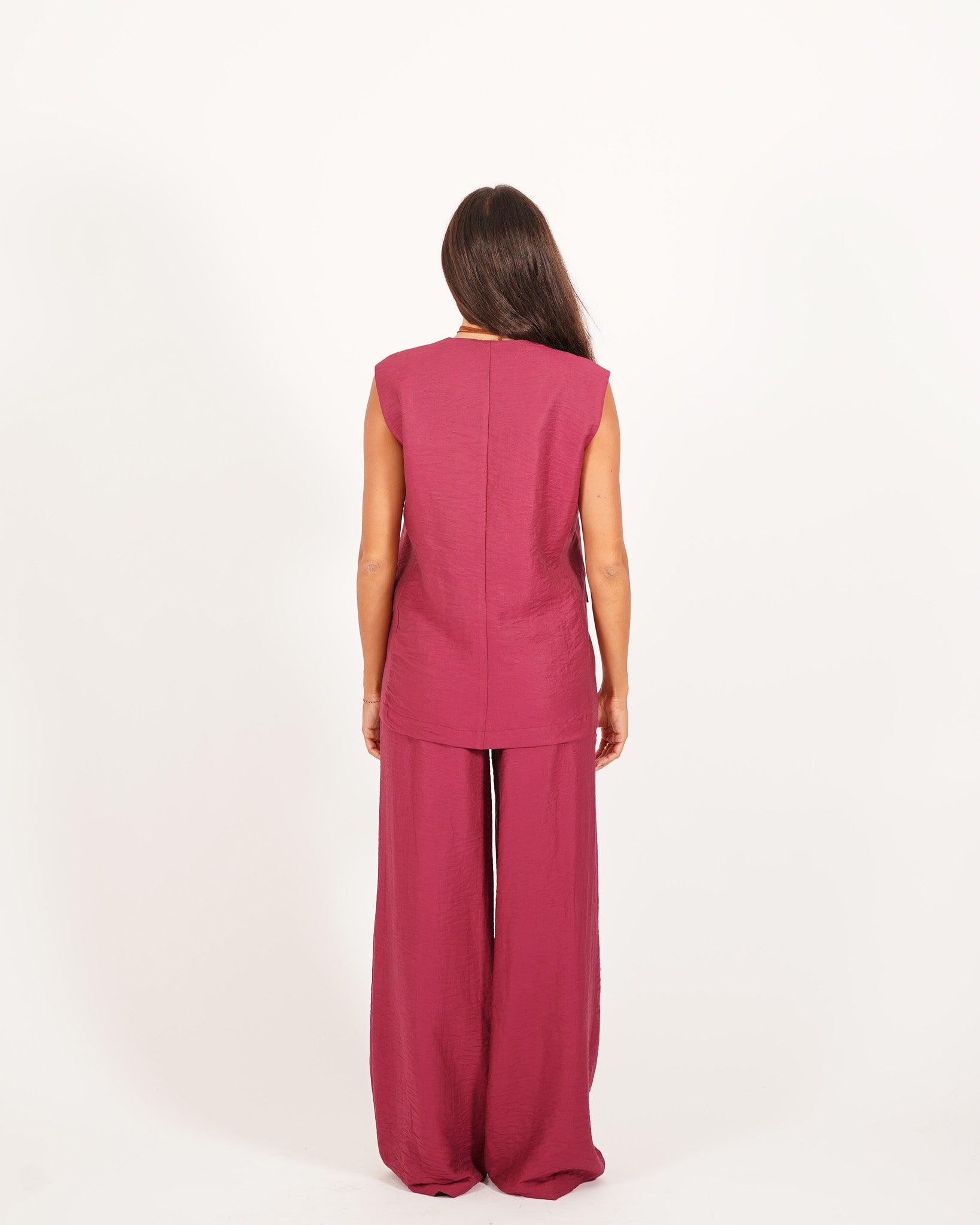 Coordinato gilet lungo pantalone regular fit e collana in pietra - Cecilia