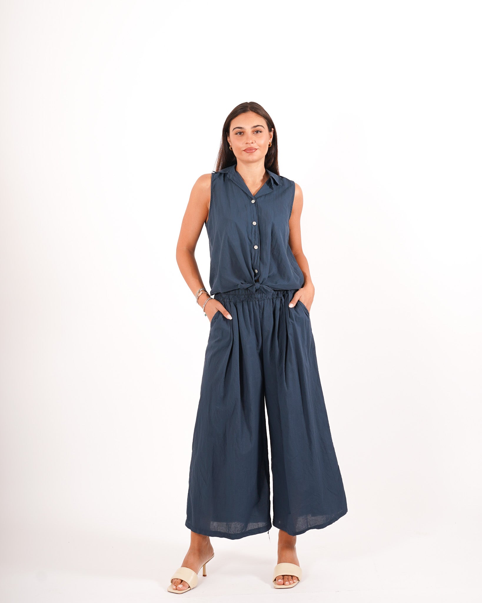 Coordinato camicia con nodo e pantaloni cropped - Dulcinea