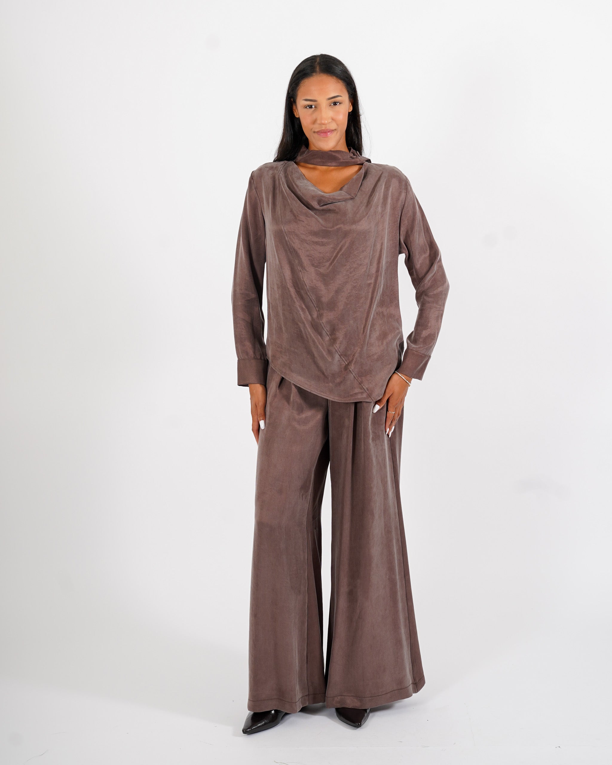 Blusa collo a gronda con bottone - Sierra