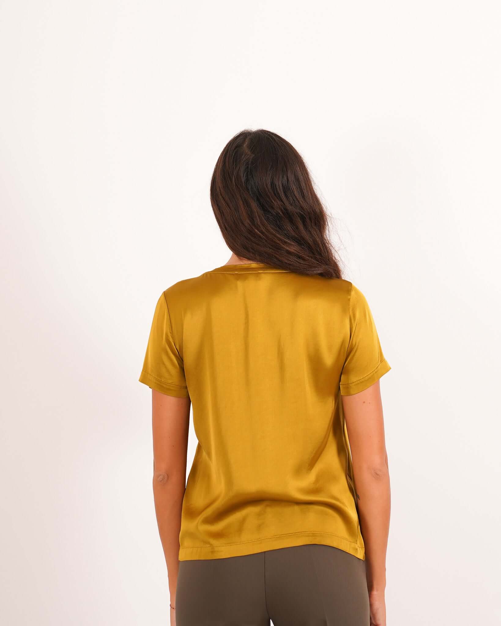 Blusa girocollo mezza manica in raso - Rewill