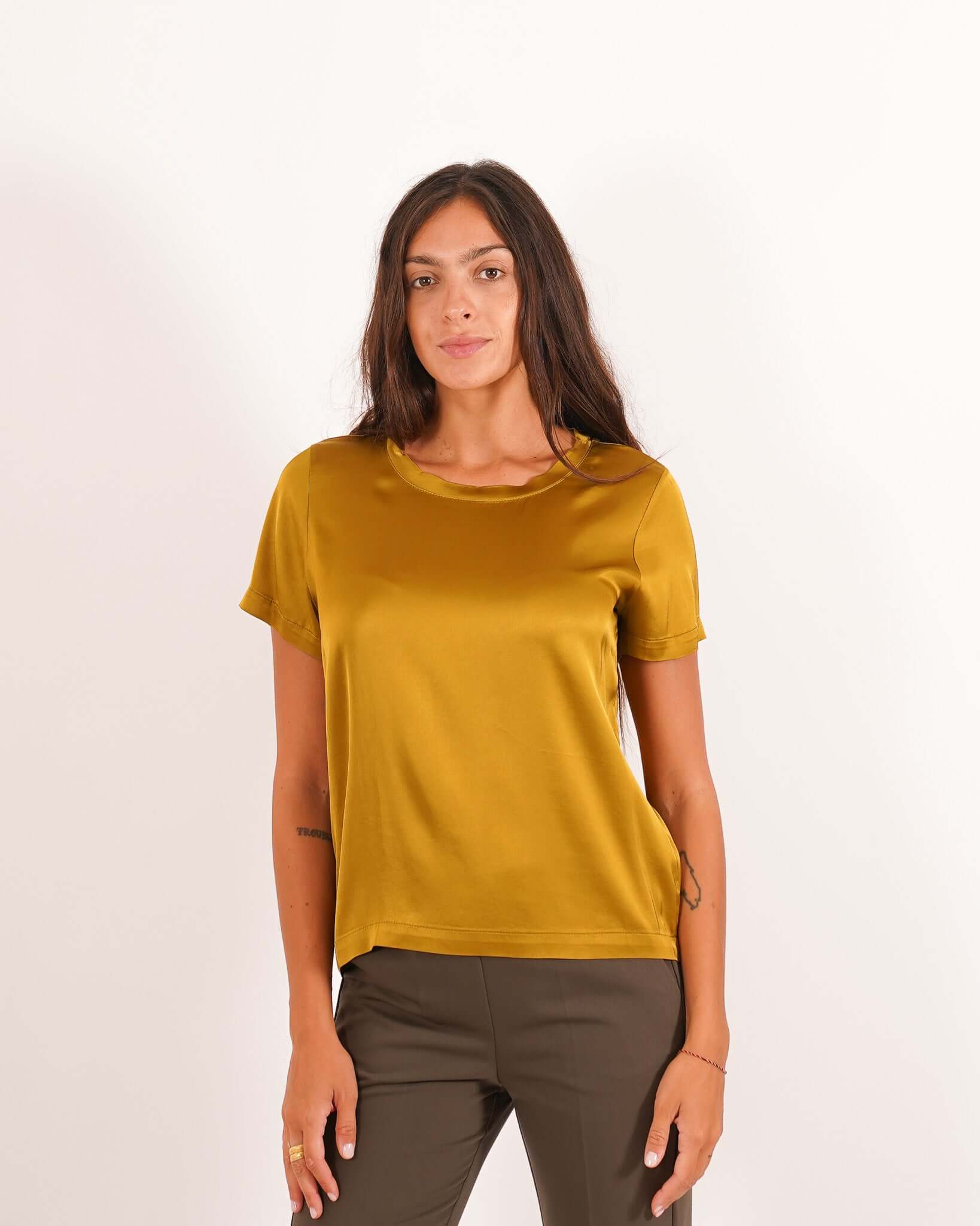 Blusa girocollo mezza manica in raso - Rewill
