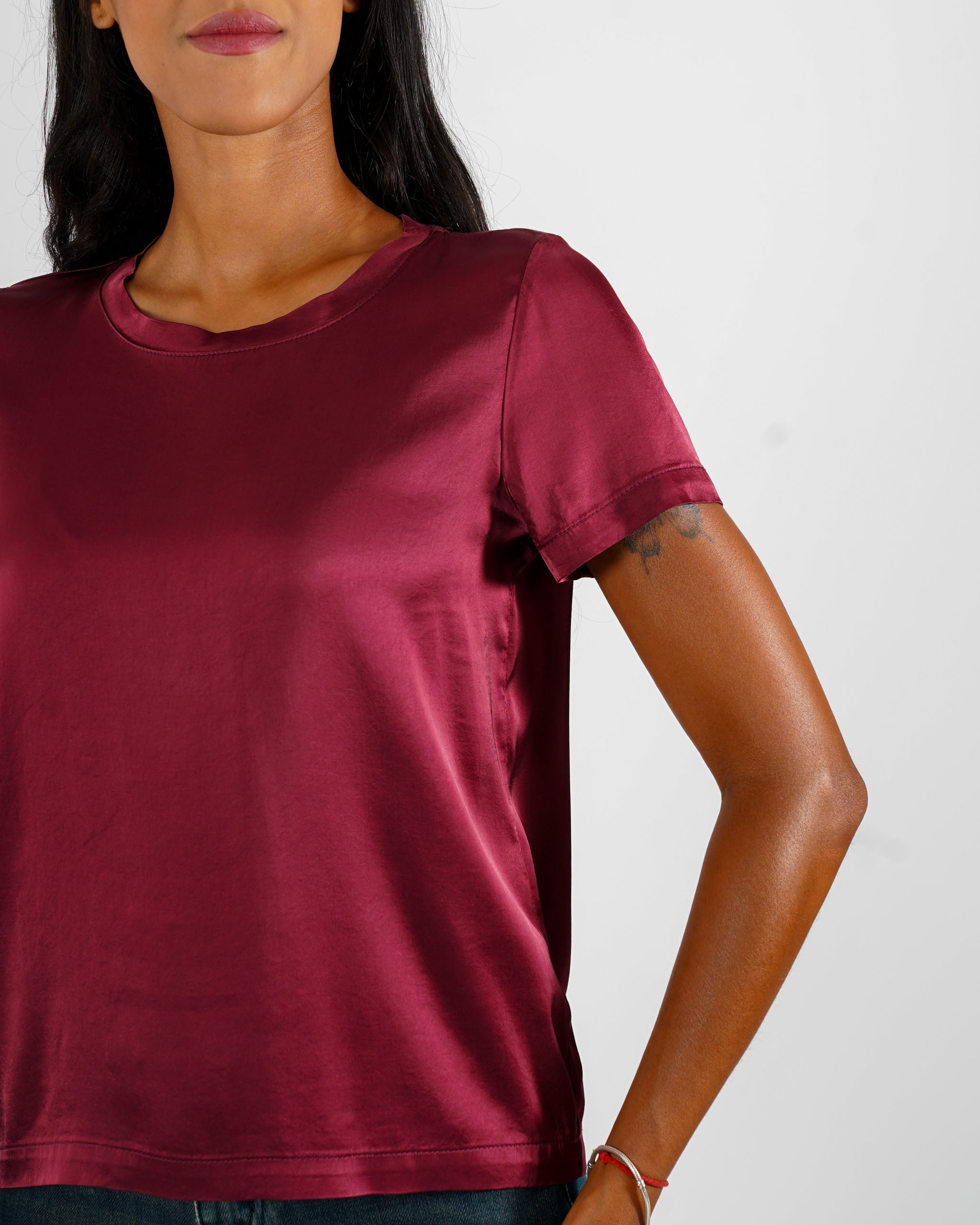 Blusa girocollo mezza manica in raso - Rewill