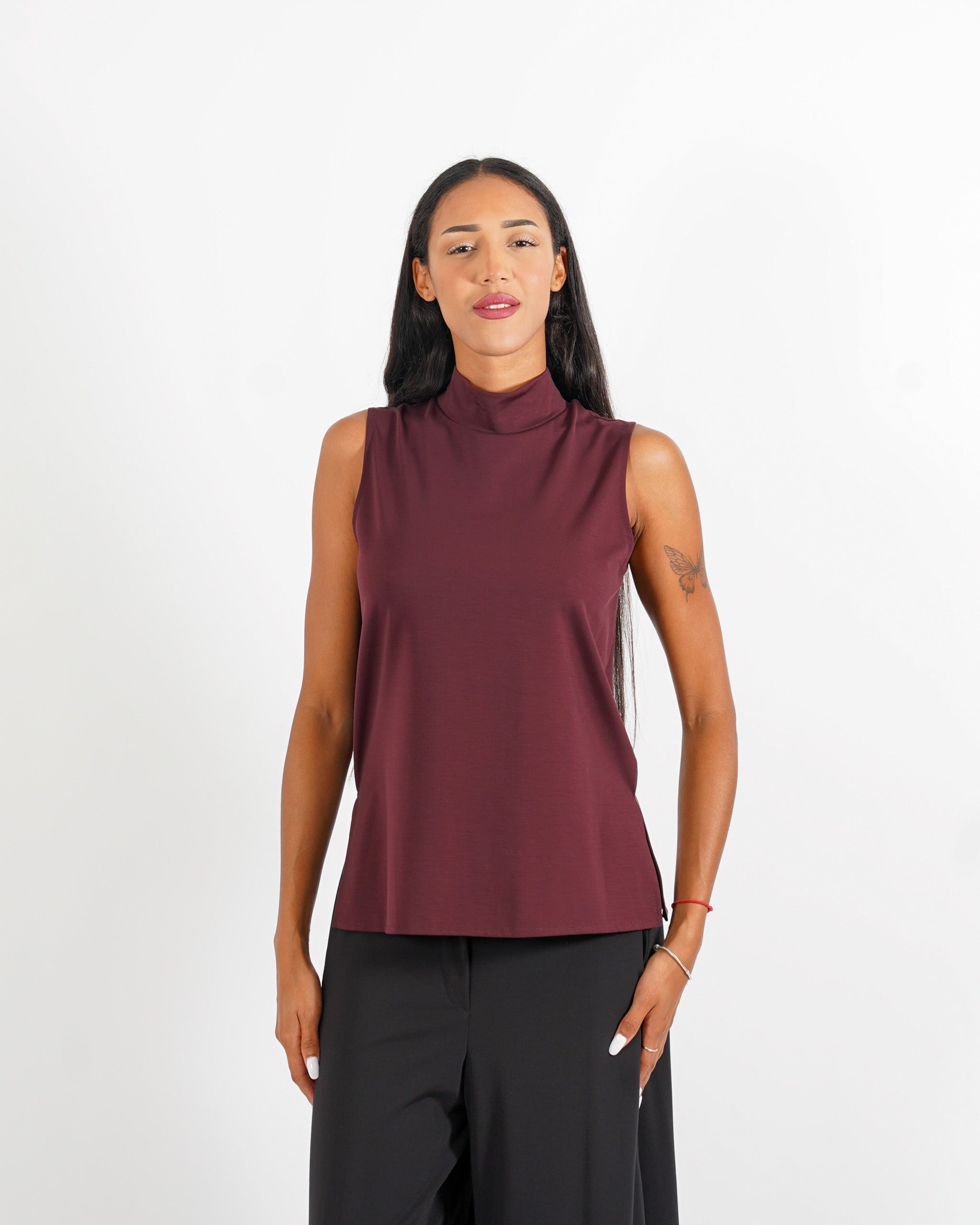 Blusa smanicata collo alto - Avventurosa