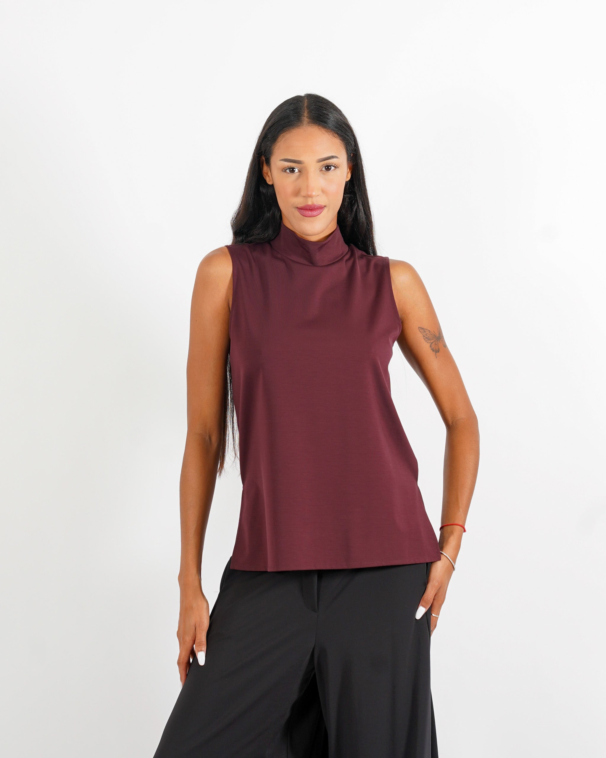 Blusa smanicata collo alto - Avventurosa
