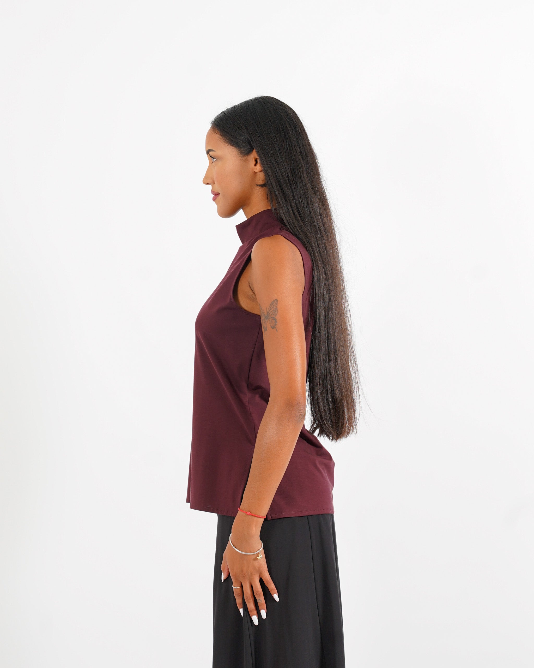 Blusa smanicata collo alto - Avventurosa