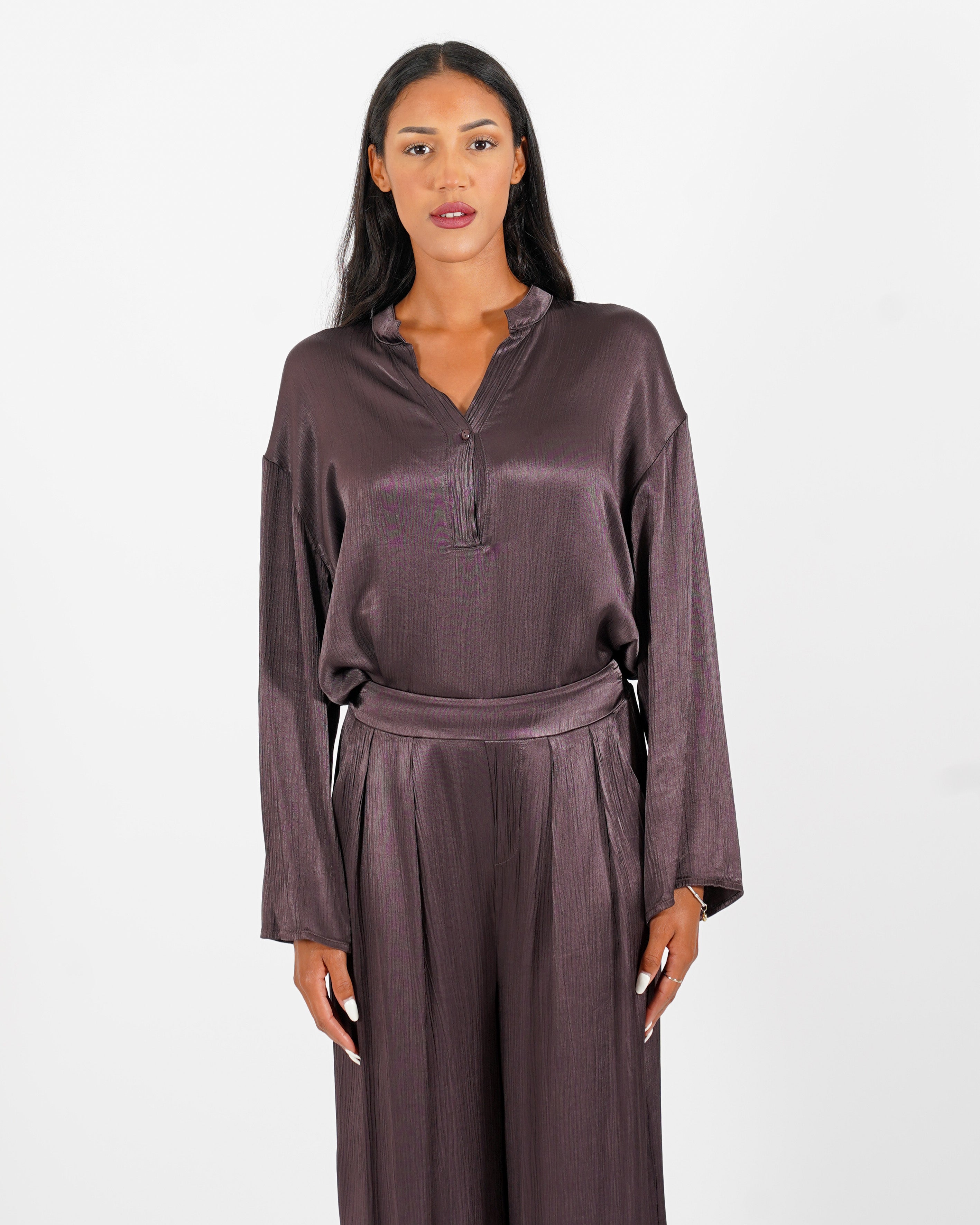 Blusa scollo a v manica lunga in raso stropicciato - Melfa