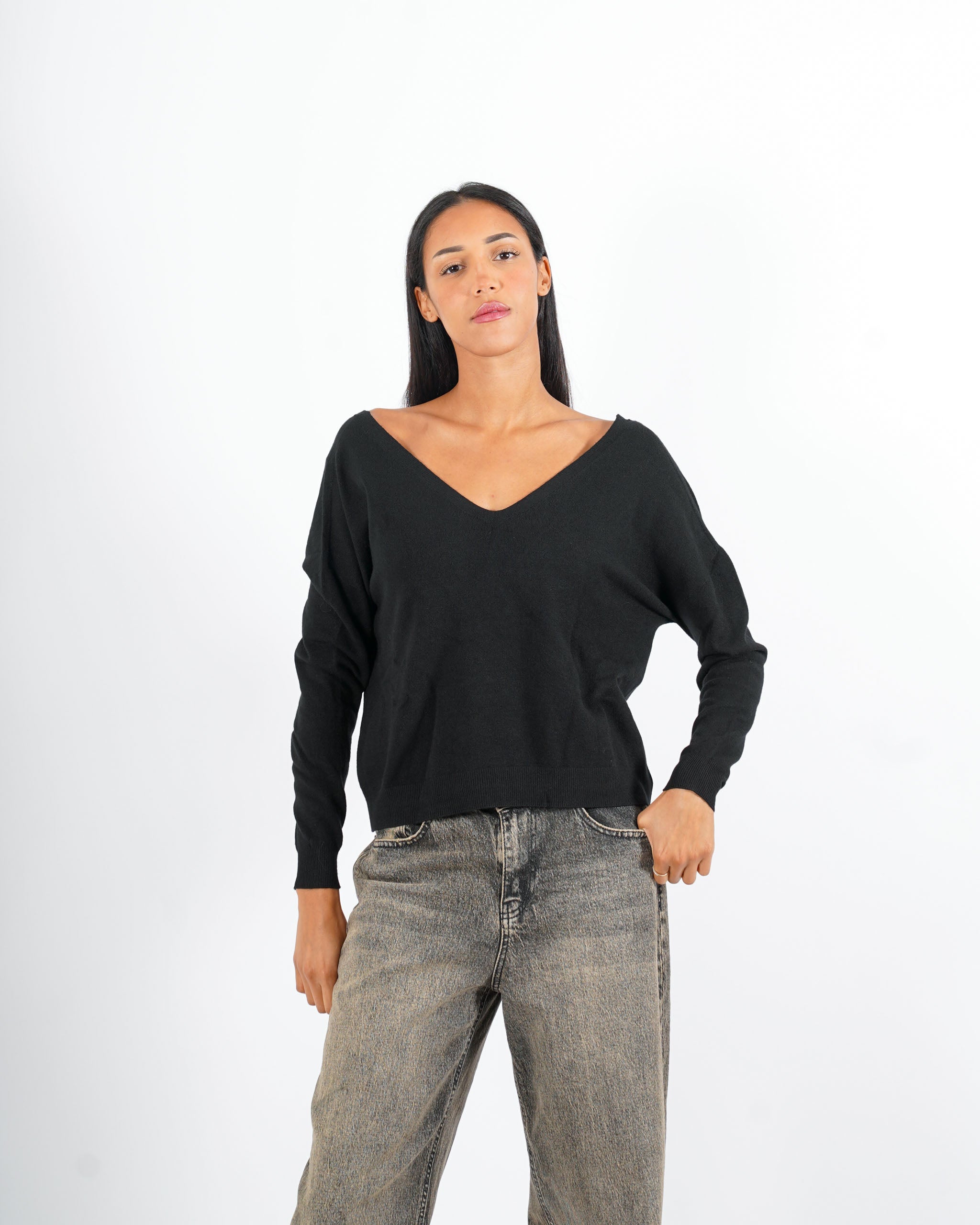 Maglia scollo a v con bottoni gioiello sul retro - Graziana