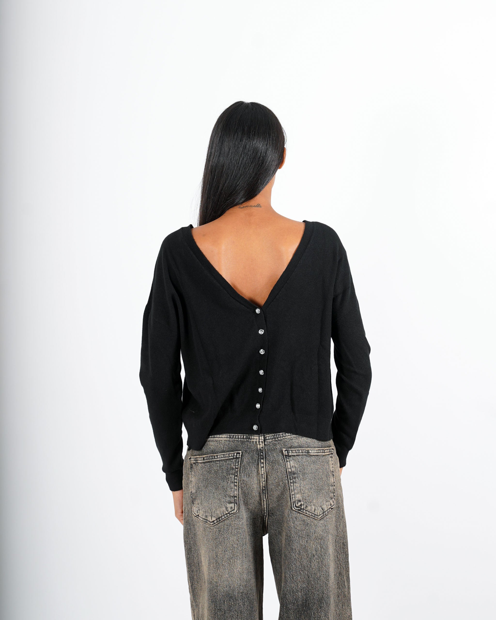 Maglia scollo a v con bottoni gioiello sul retro - Graziana