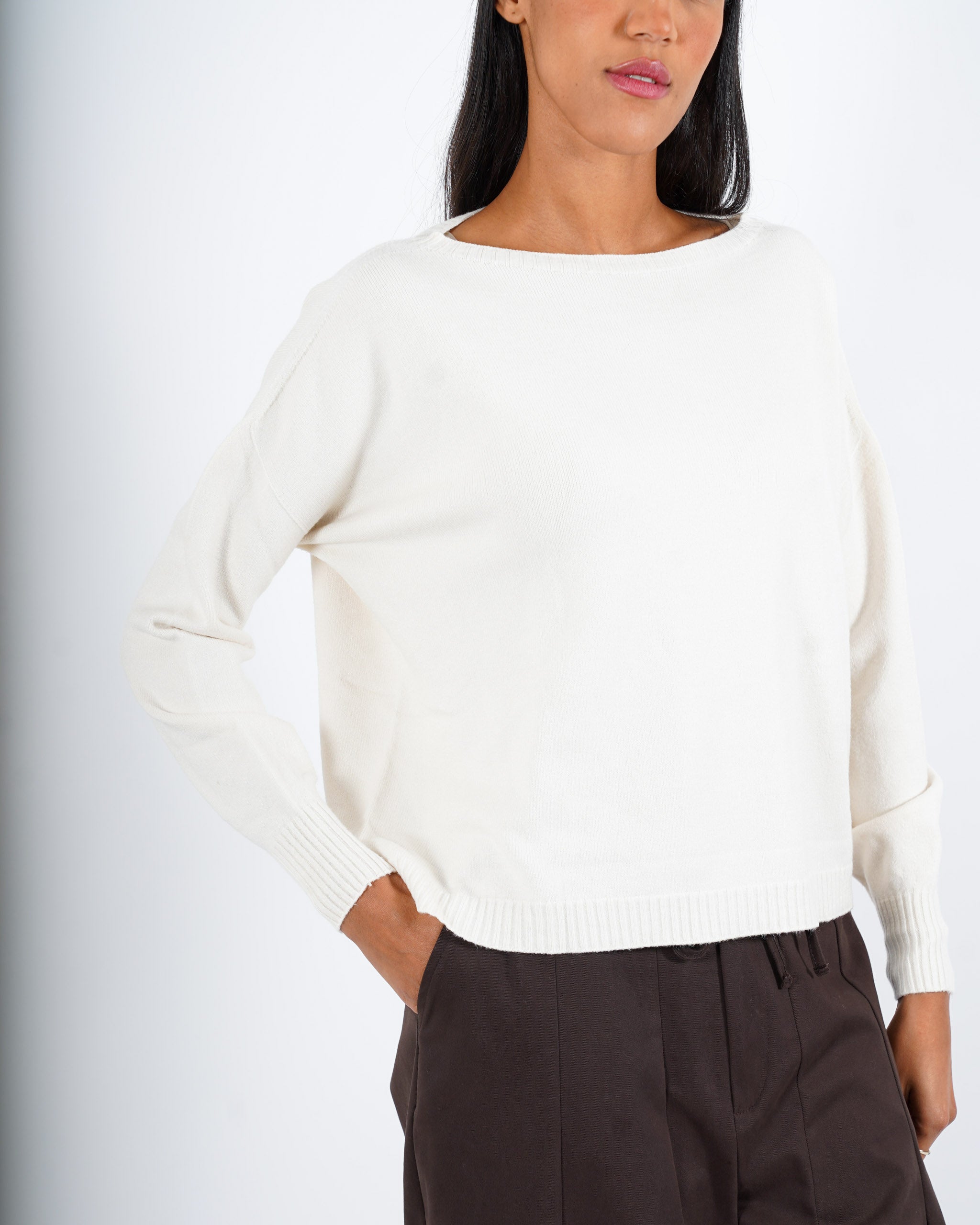 Maglia girocollo in mano lana- Nigeria