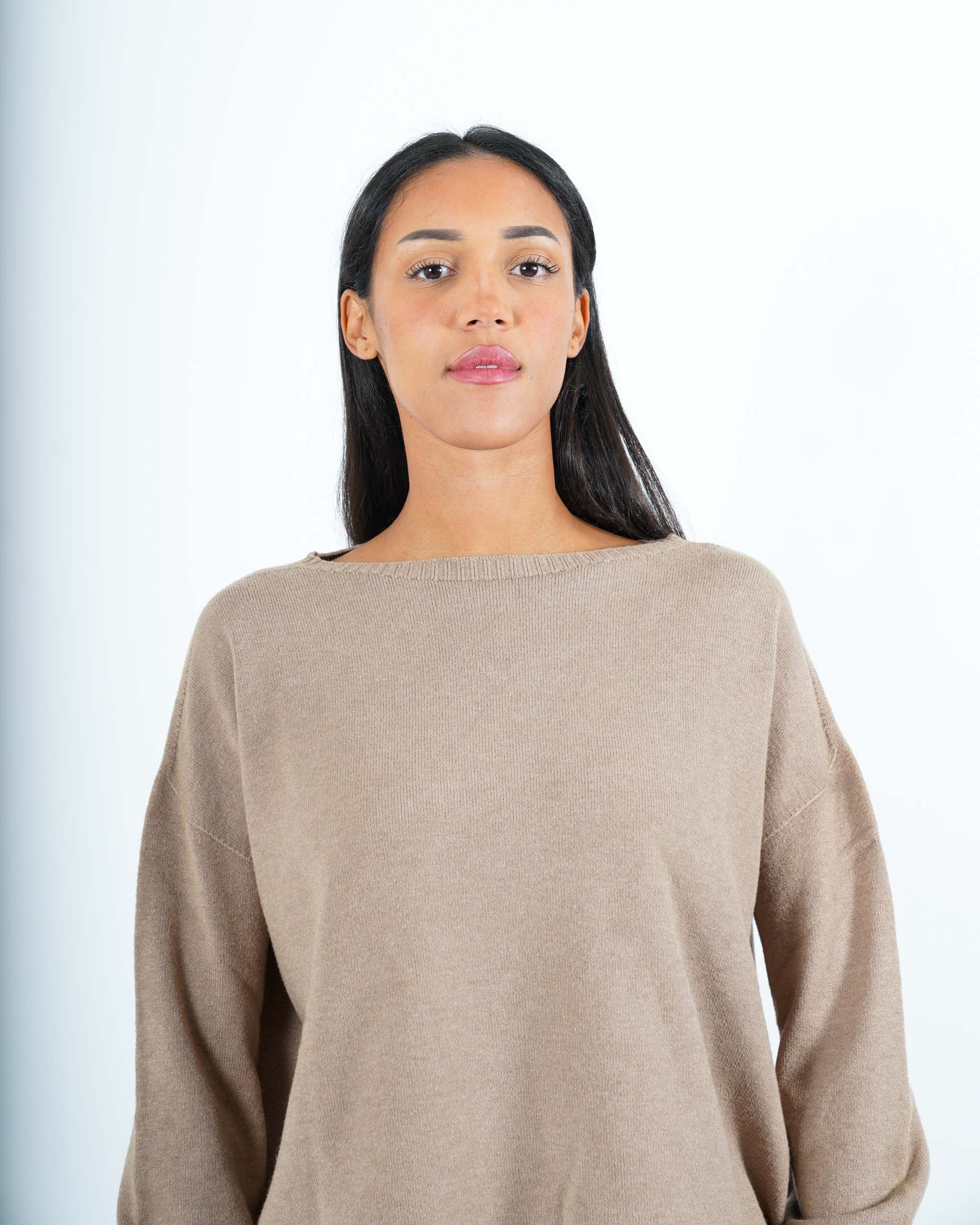 Maglia girocollo in mano lana- Nigeria