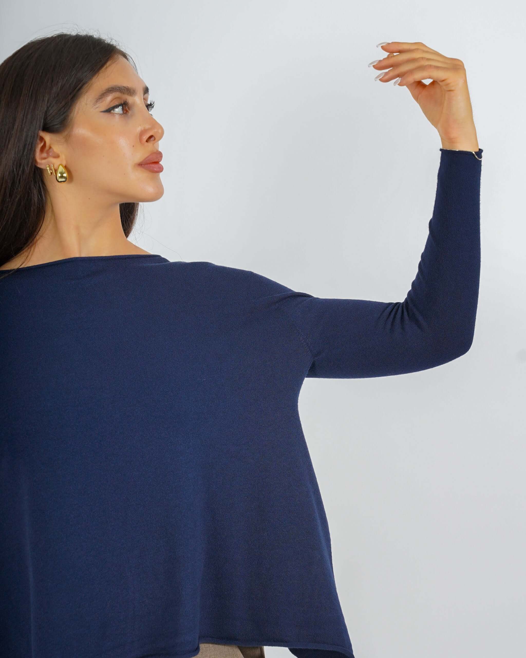 Maglia girocollo minimal con spacchi laterali - Austria