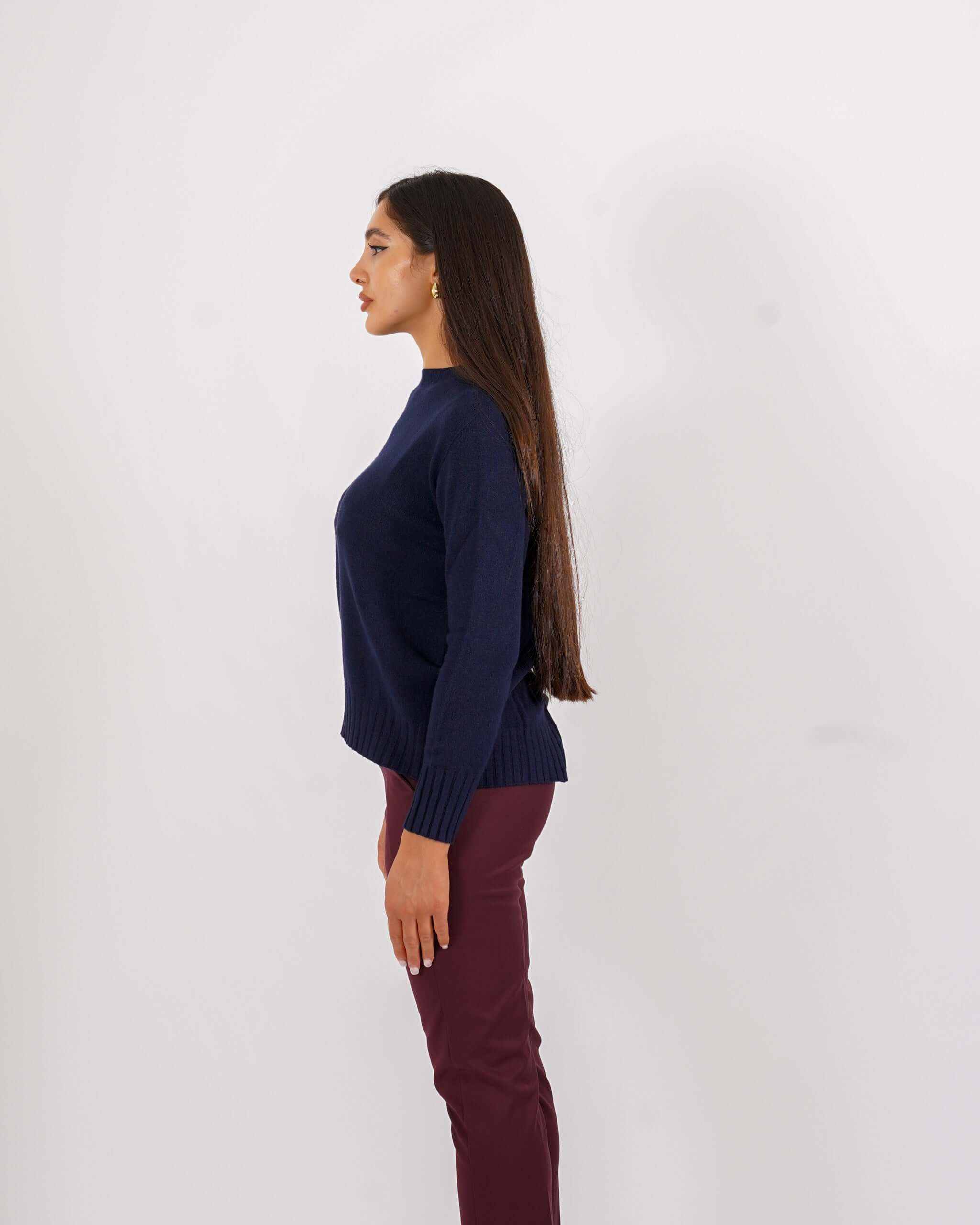Maglia girocollo minimal con dettaglio sul retro – Biscia