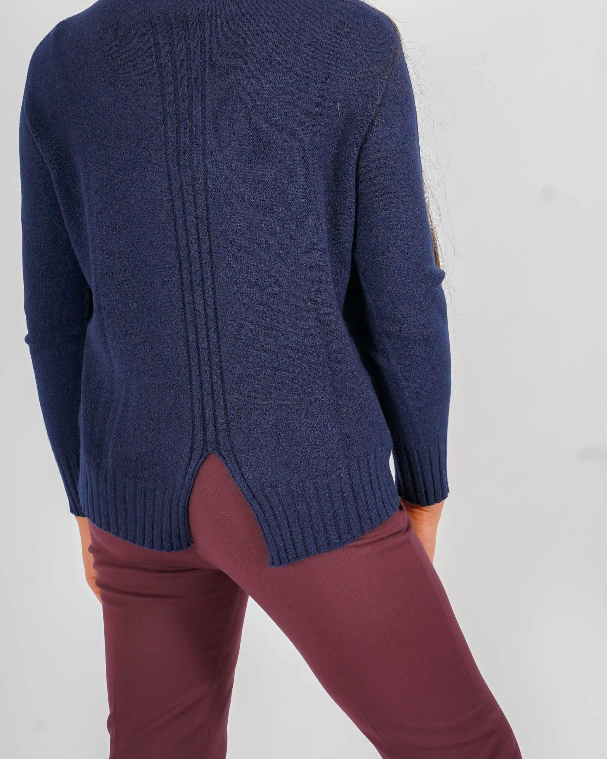 Maglia girocollo minimal con dettaglio sul retro – Biscia