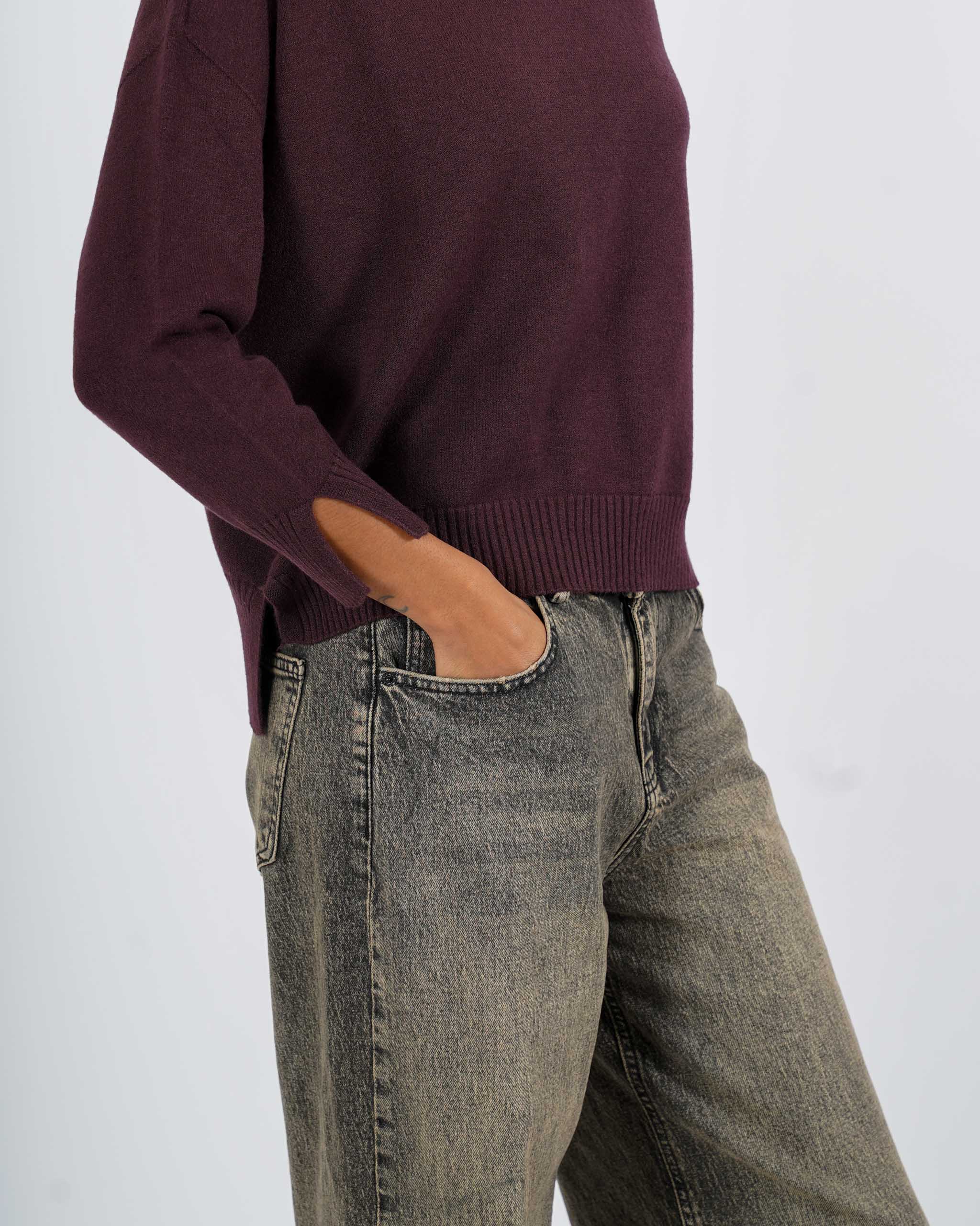 Maglia girocollo con spacchetti sul fondo - Mariagrazia