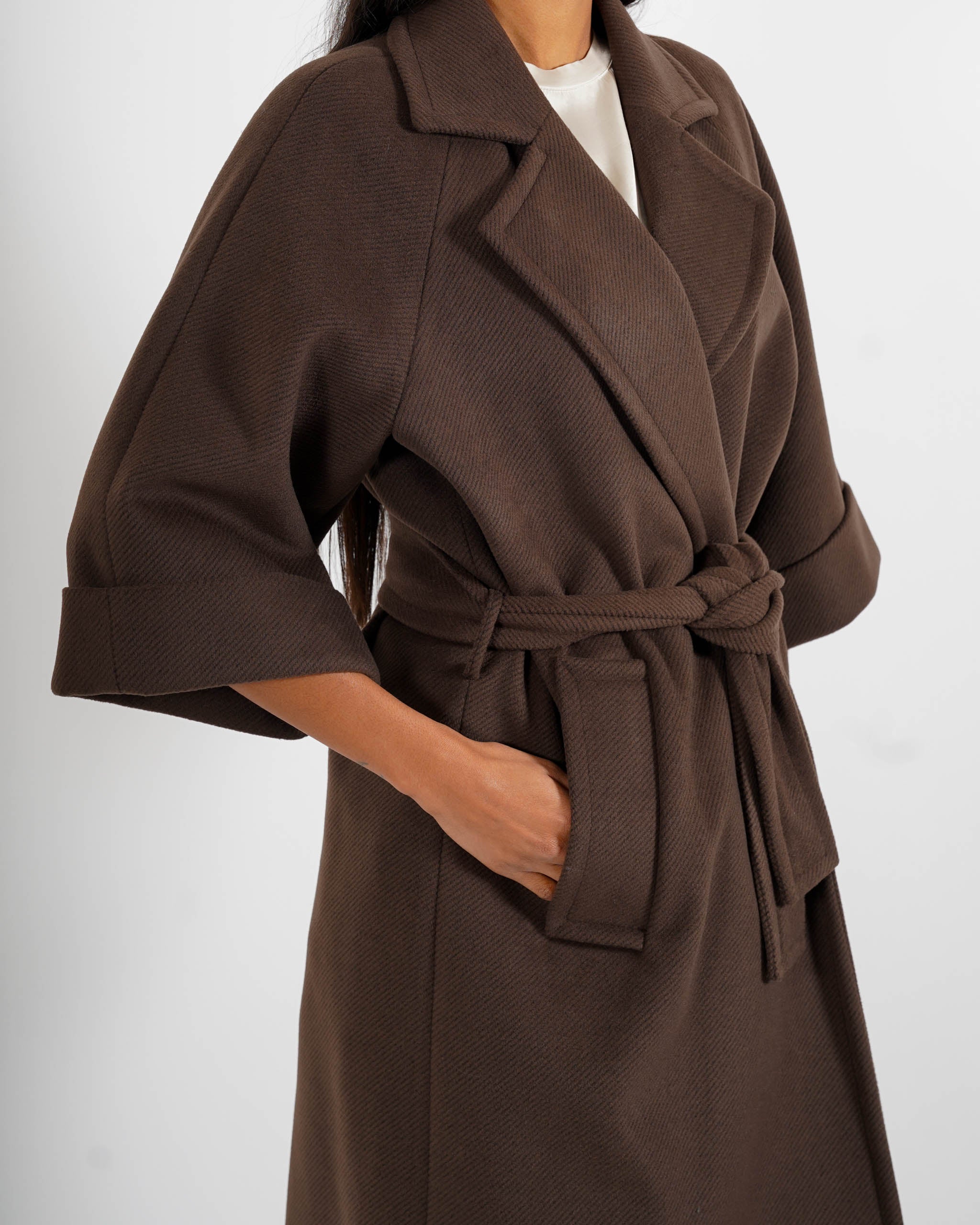 Cappotto con cintura e maniche con risvolto - Olivia