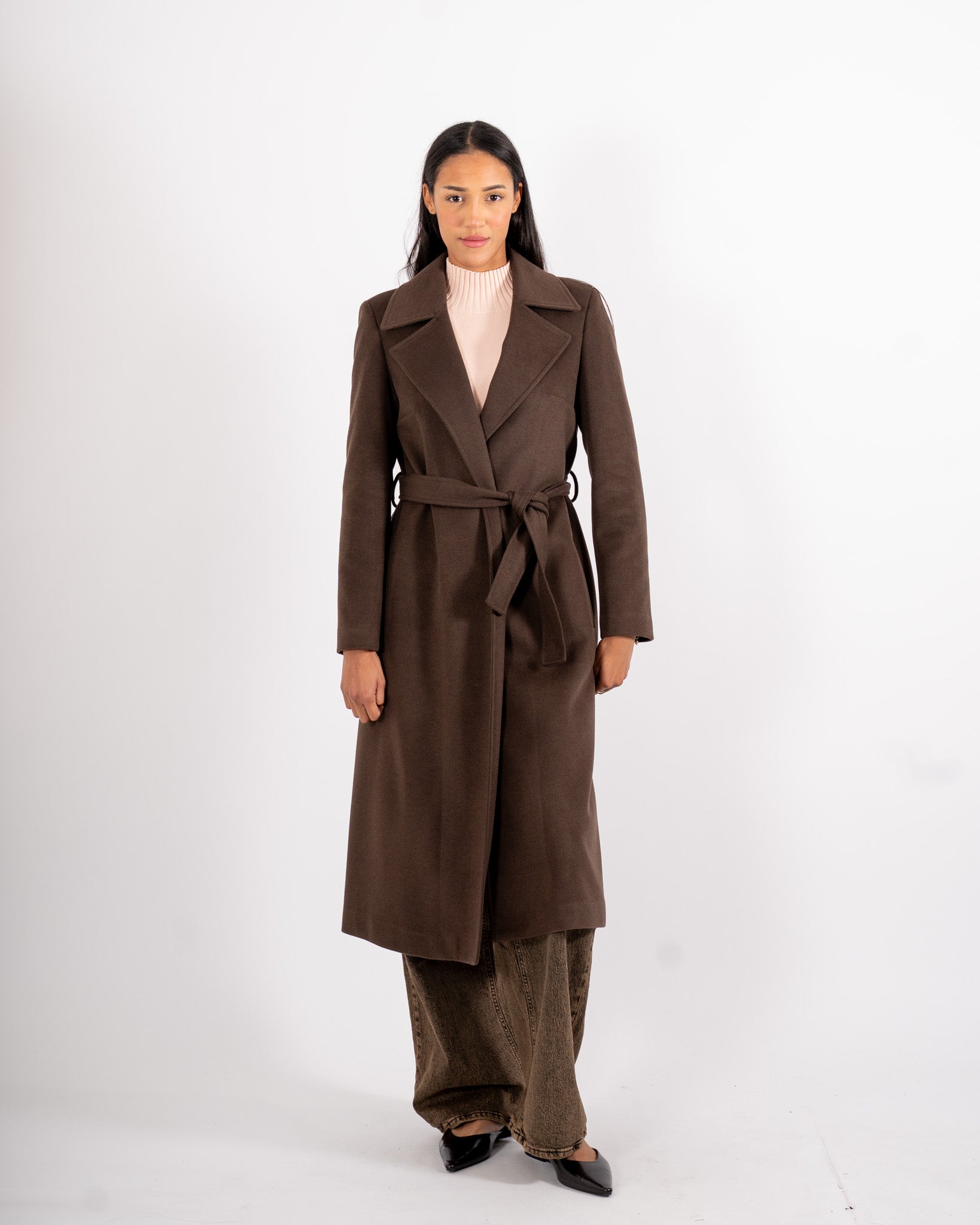 Cappotto lungo con cintura rimovibile, tasche a filo e spalla costruita - Alfa