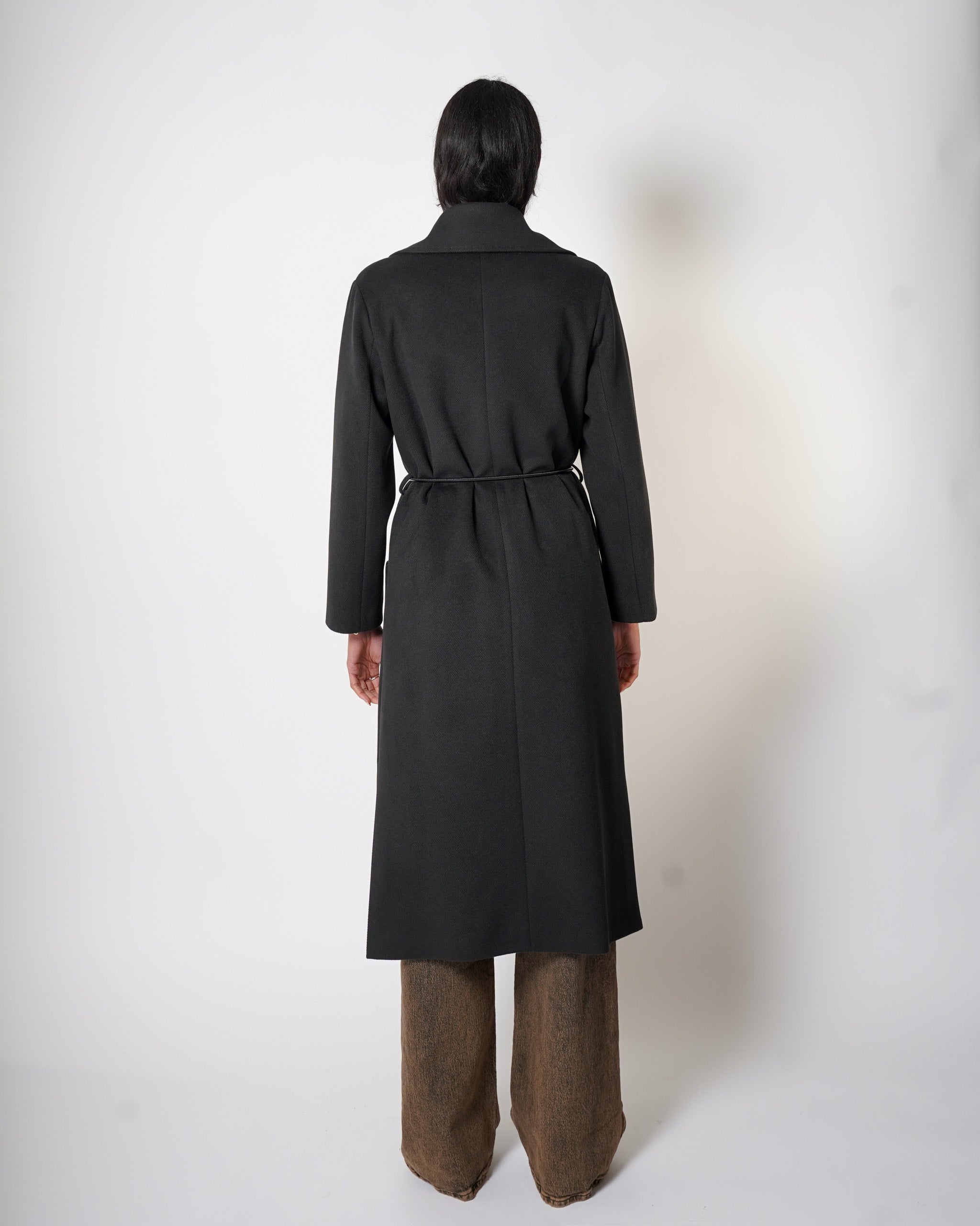 Cappotto lungo con cintura a filo in ecopelle e tasche davanti - Tricot