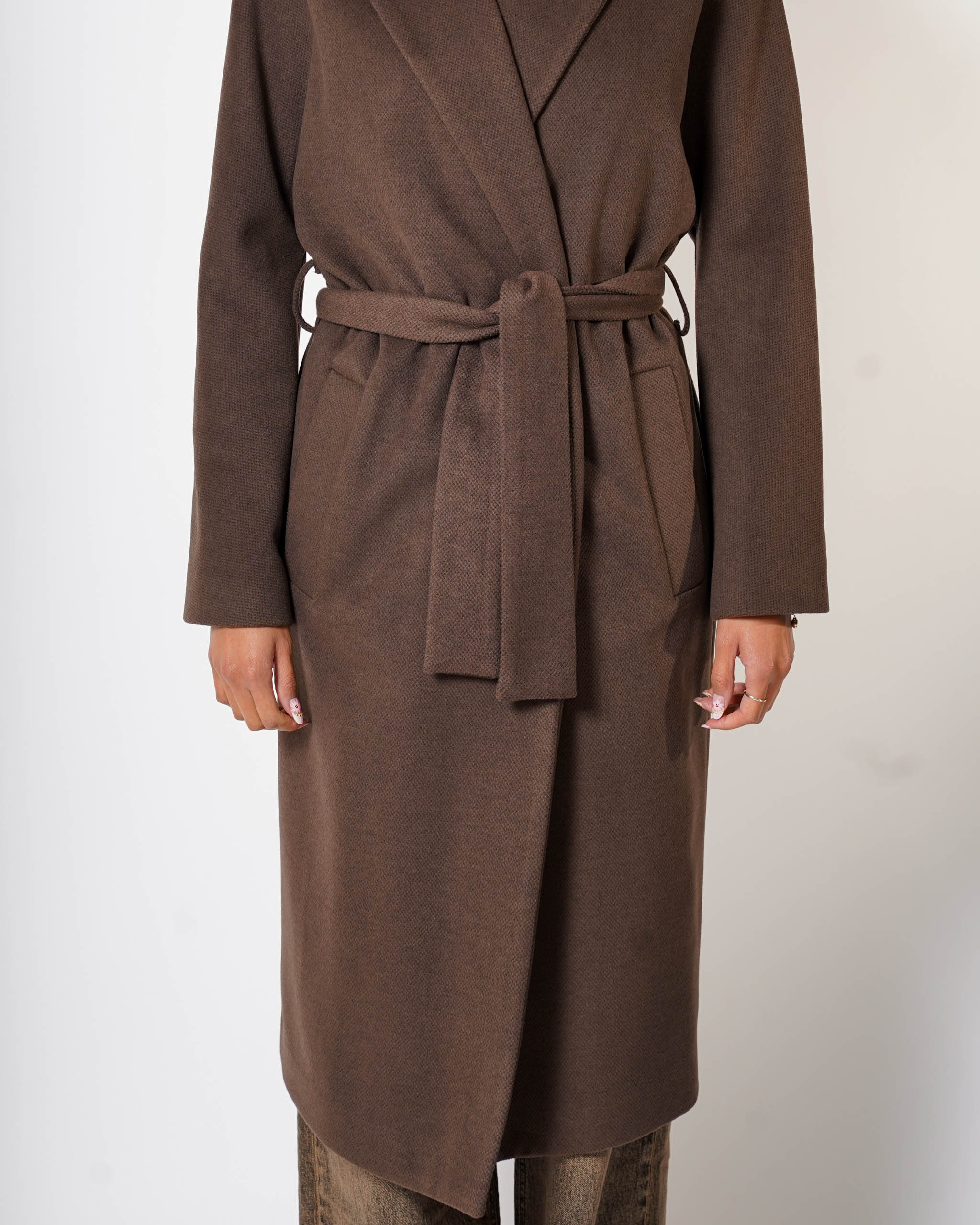 Cappotto lungo con cintura rimovibile, tasche e spalla costruita - Mister