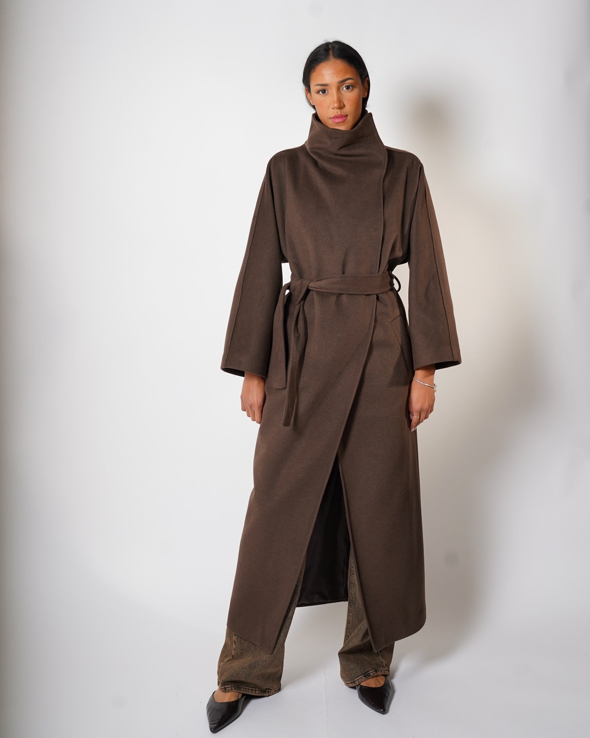 Cappotto lungo con collo alto e cintura - Rondine