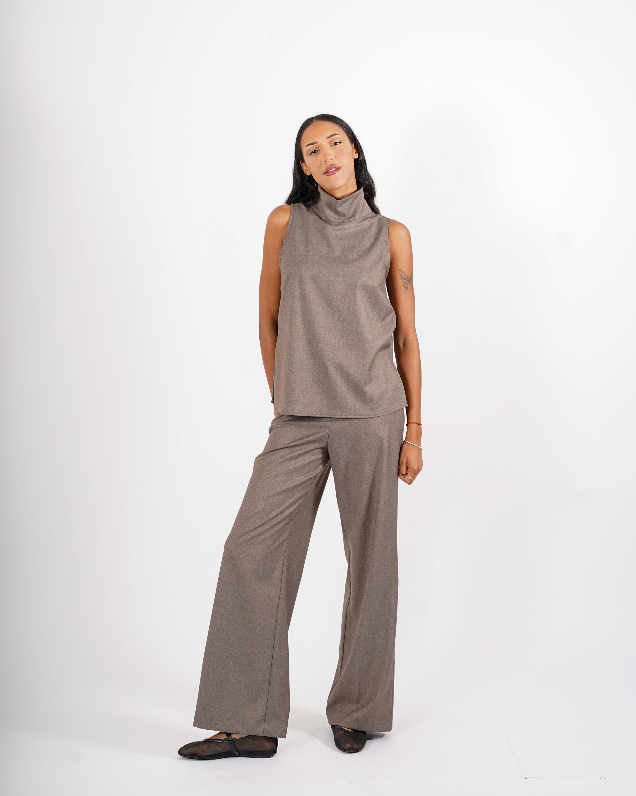 Blusa smanicata in tessuto fresco lana - Magnolia