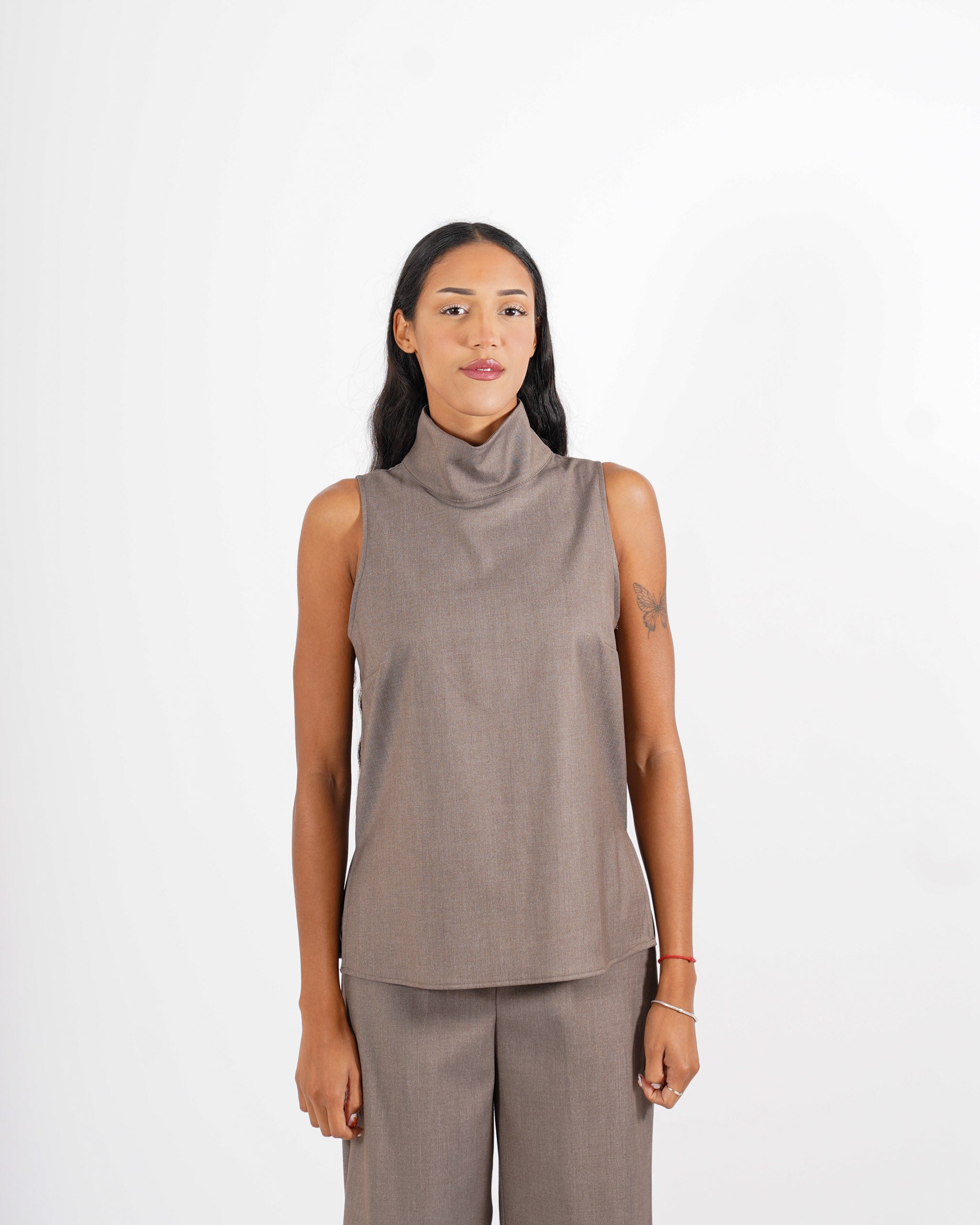 Blusa smanicata in tessuto fresco lana - Magnolia