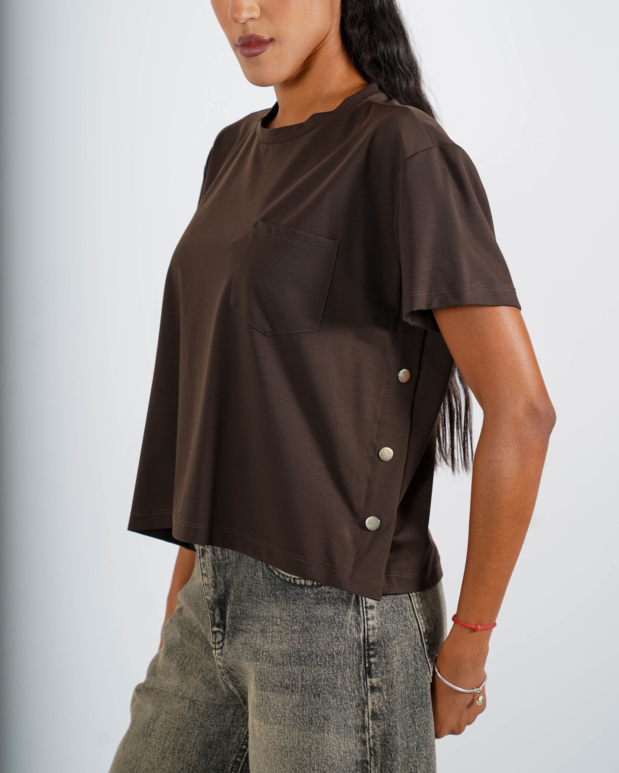 Shirt girocollo mezza manica con bottoni oro - Calibrata