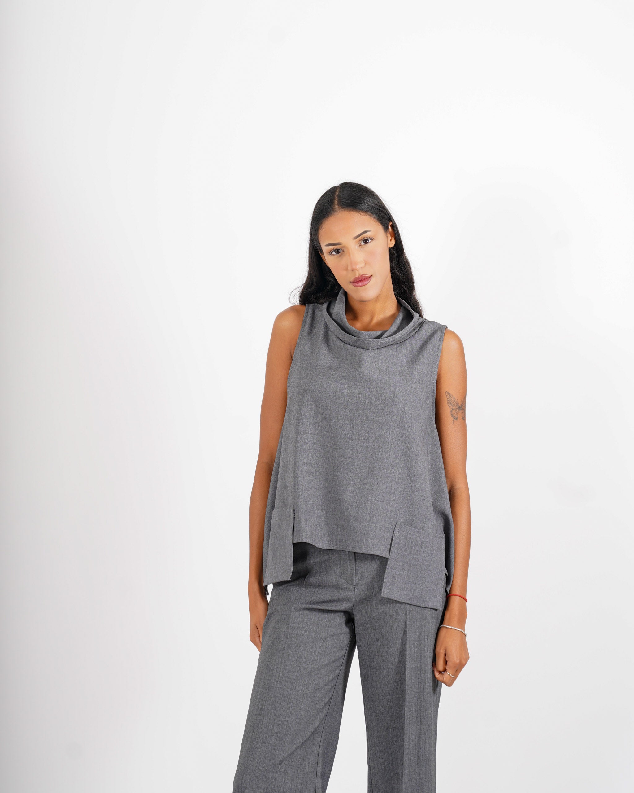 Blusa smanicata asimmetrica - Mirata