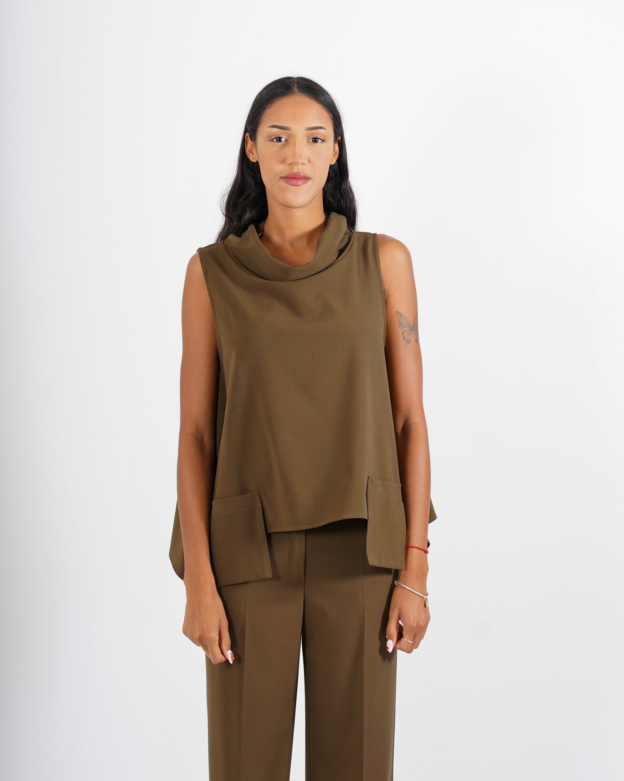 Blusa smanicata asimmetrica - Mirata